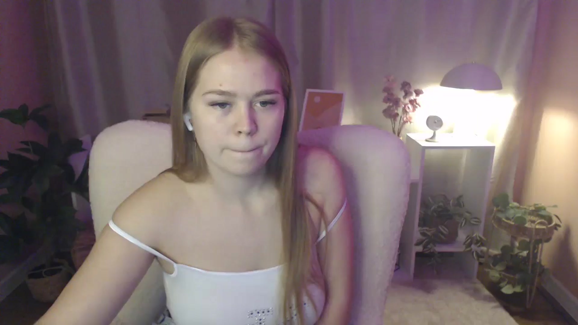 Gallery image thumbnail from PresleyPuff's myfreecams stream on, 02/03/2025, 09:37 image 10 of 20