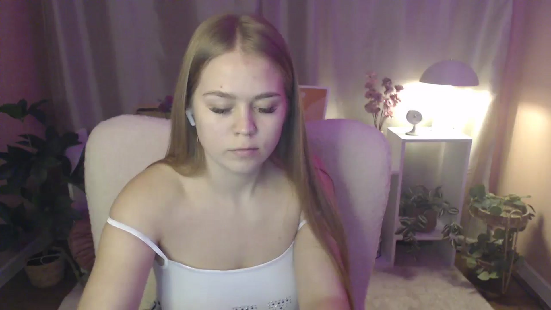 Gallery image thumbnail from PresleyPuff's myfreecams stream on, 02/03/2025, 09:37 image 16 of 20