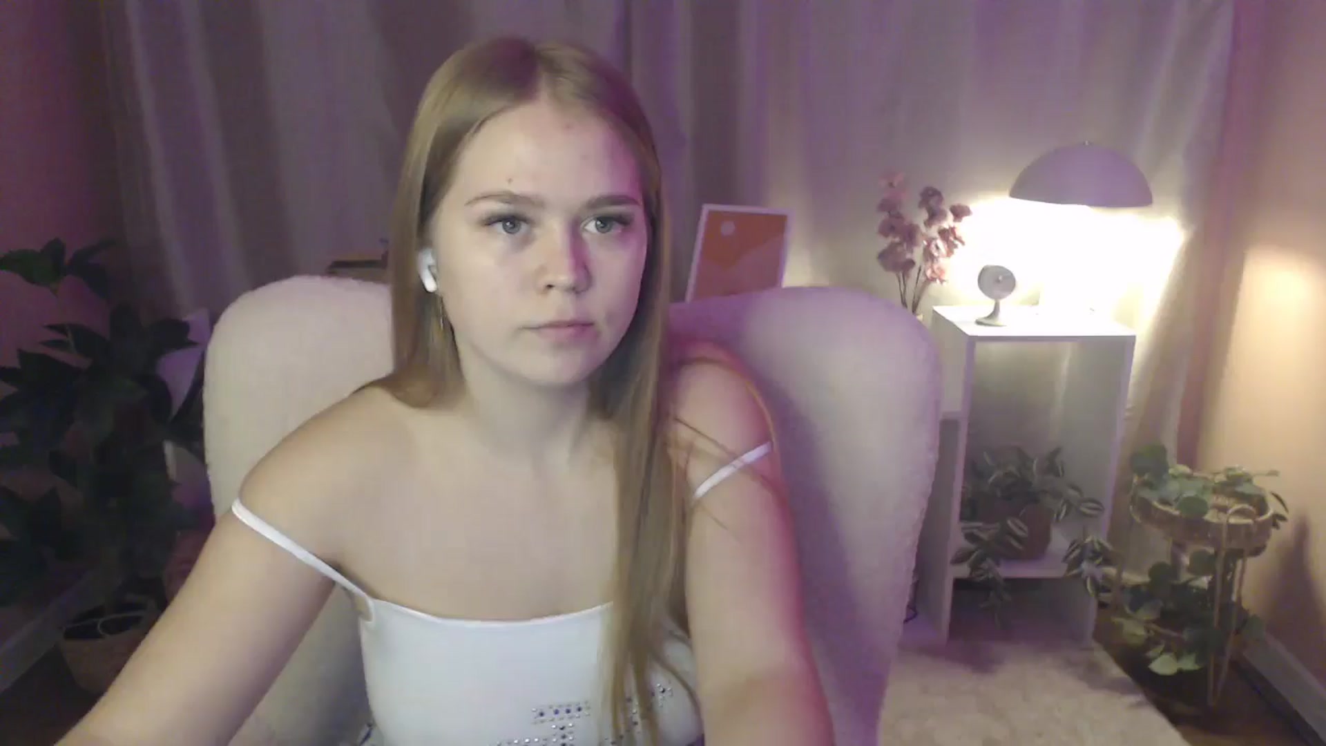 Gallery image thumbnail from PresleyPuff's myfreecams stream on, 02/03/2025, 09:37 image 1 of 20