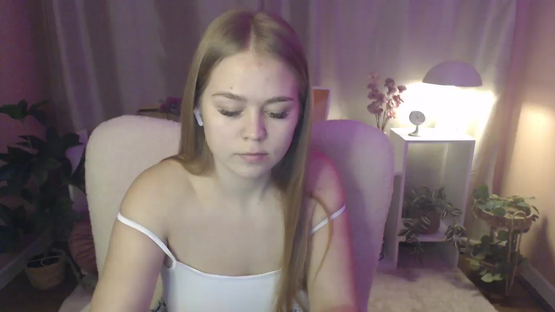 Gallery image thumbnail from PresleyPuff's myfreecams stream on, 02/03/2025, 09:37 image 9 of 20