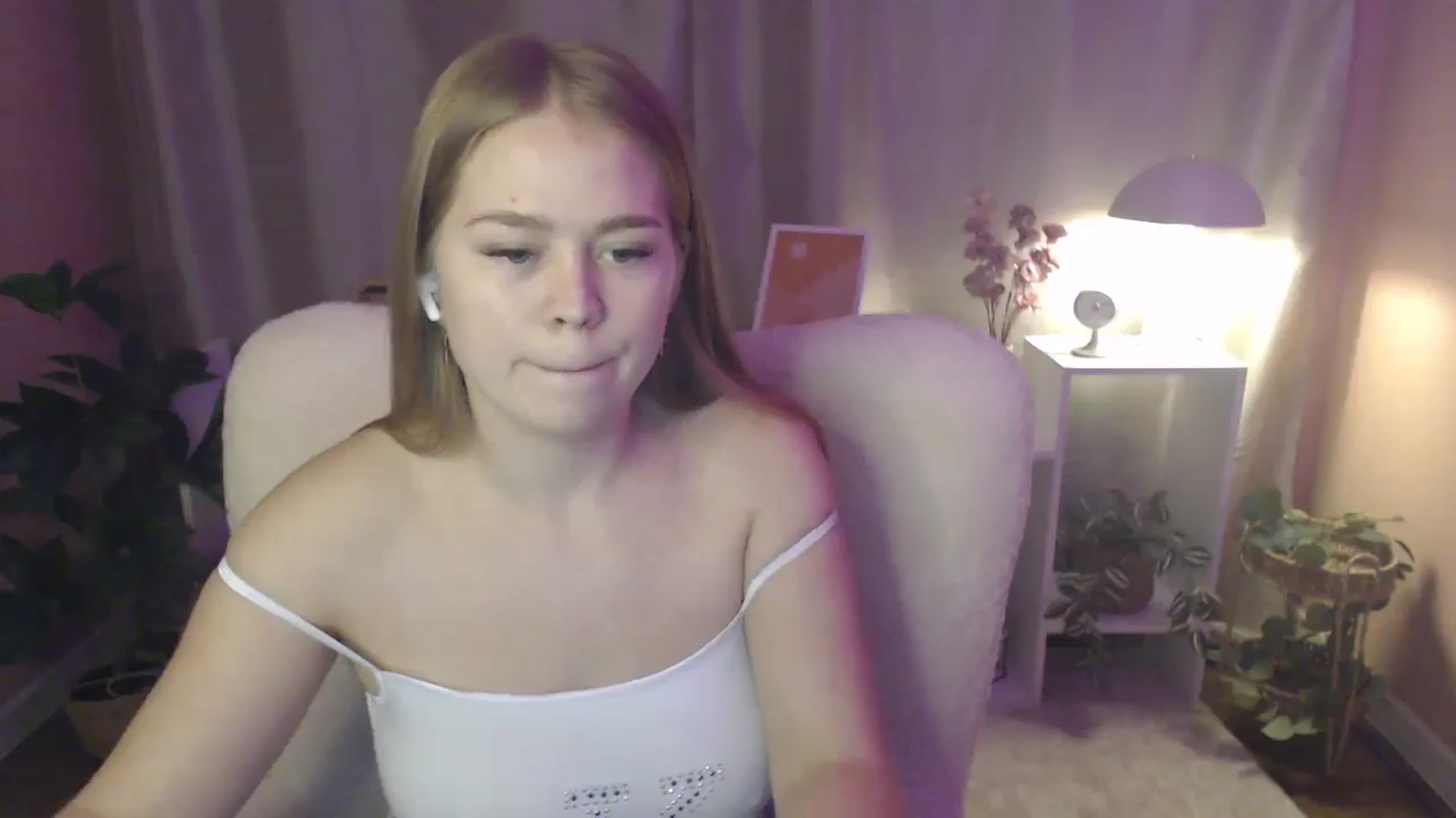 Gallery image thumbnail from PresleyPuff's myfreecams stream on, 02/03/2025, 09:37 image 13 of 20