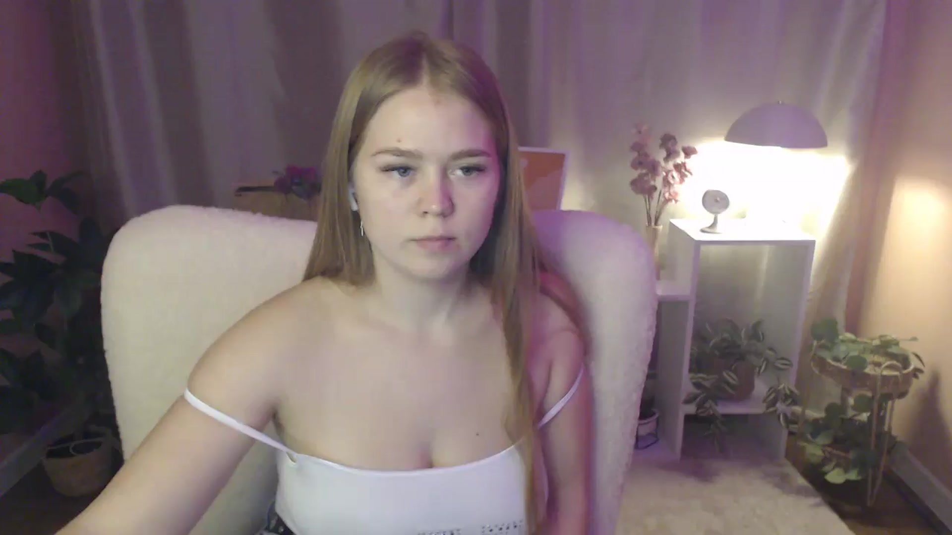 Gallery image thumbnail from PresleyPuff's myfreecams stream on, 02/03/2025, 10:50 image 5 of 20
