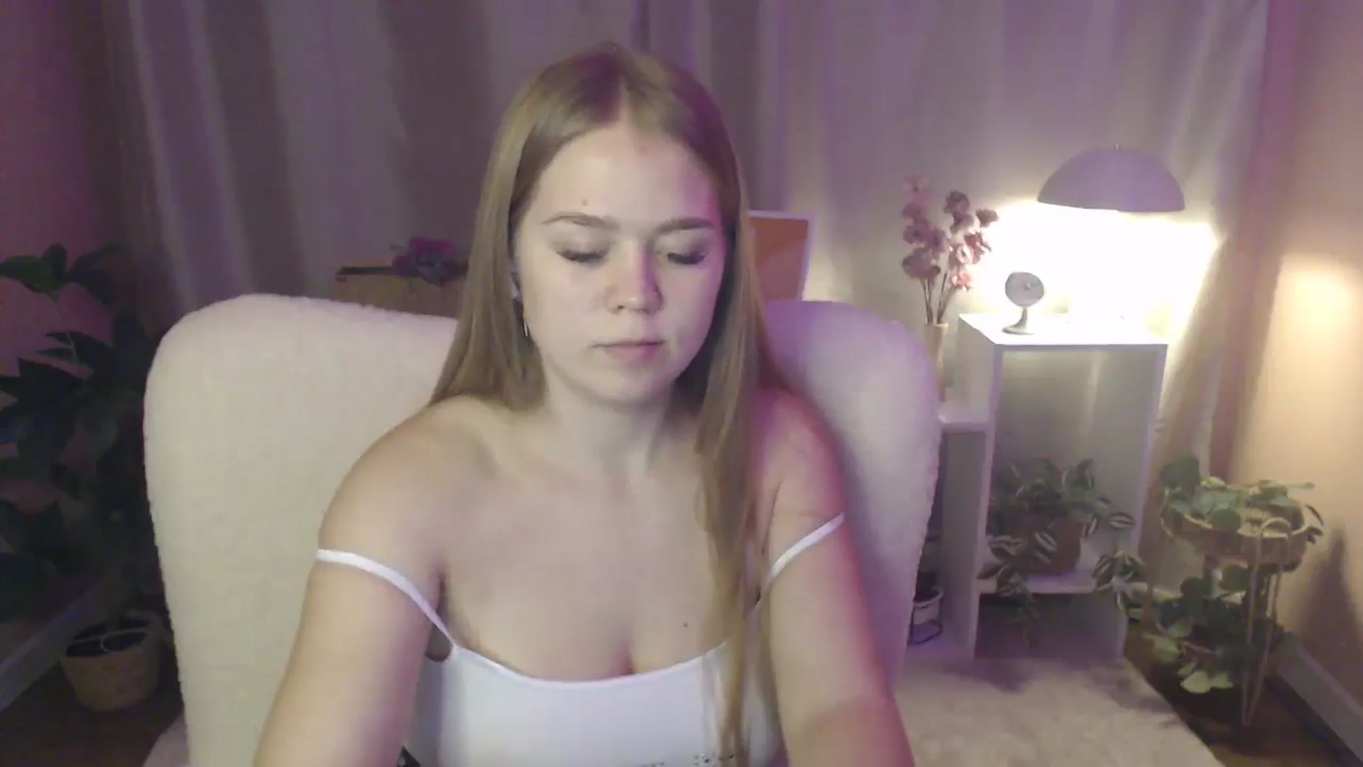 Gallery image thumbnail from PresleyPuff's myfreecams stream on, 02/03/2025, 10:50 image 14 of 20