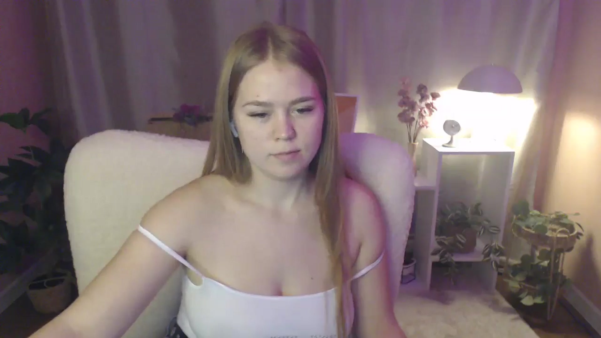 Gallery image thumbnail from PresleyPuff's myfreecams stream on, 02/03/2025, 10:50 image 16 of 20