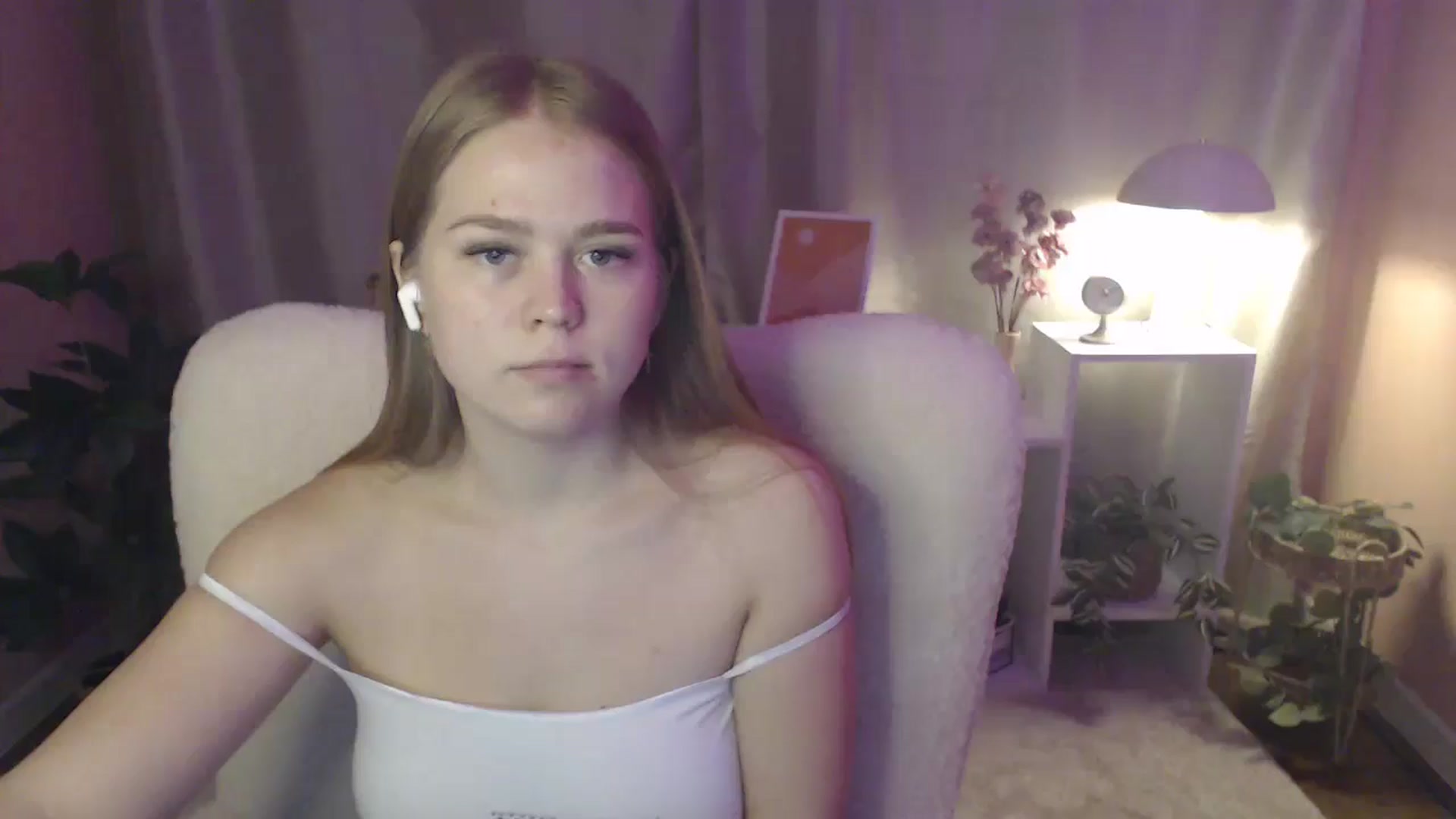 Gallery image thumbnail from PresleyPuff's myfreecams stream on, 02/03/2025, 11:34 image 17 of 20