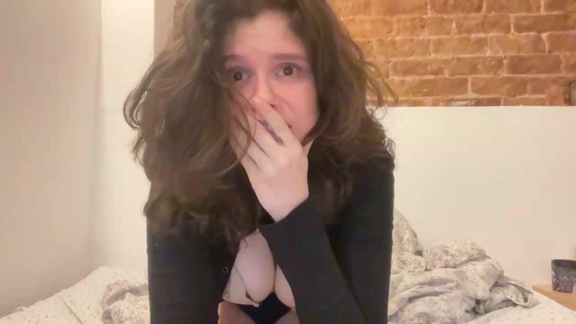 Gallery image thumbnail from PrettyAdorkable's myfreecams stream on, 09/05/2026, 05:51 image 15 of 20
