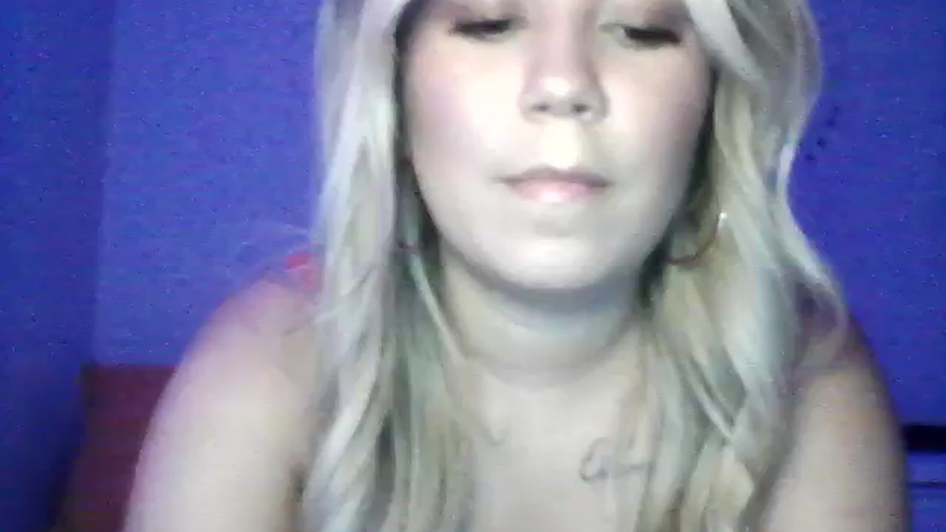 Gallery image thumbnail from PrettyBlondeP's myfreecams stream on, 07/24/2024, 05:27 image 17 of 20