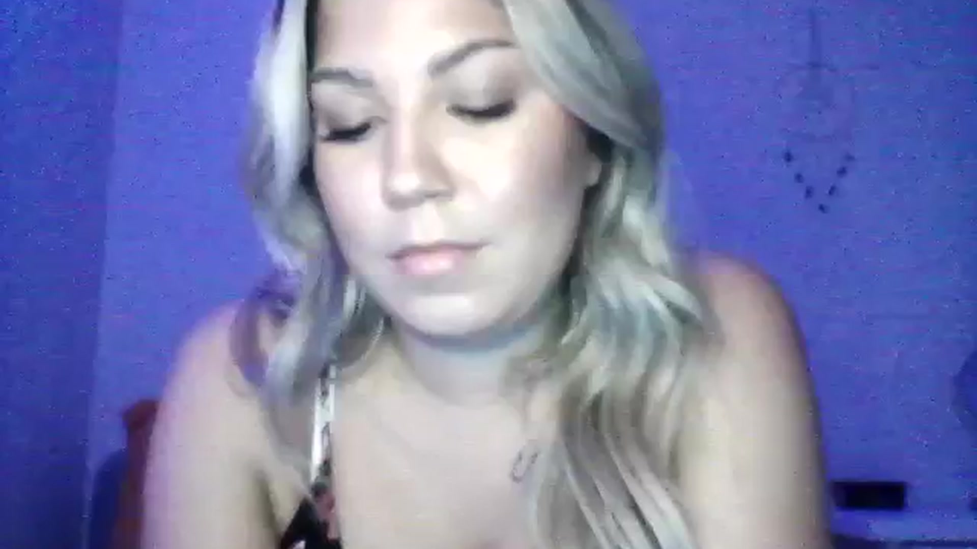Gallery image thumbnail from PrettyBlondeP's myfreecams stream on, 07/25/2024, 05:42 image 17 of 20