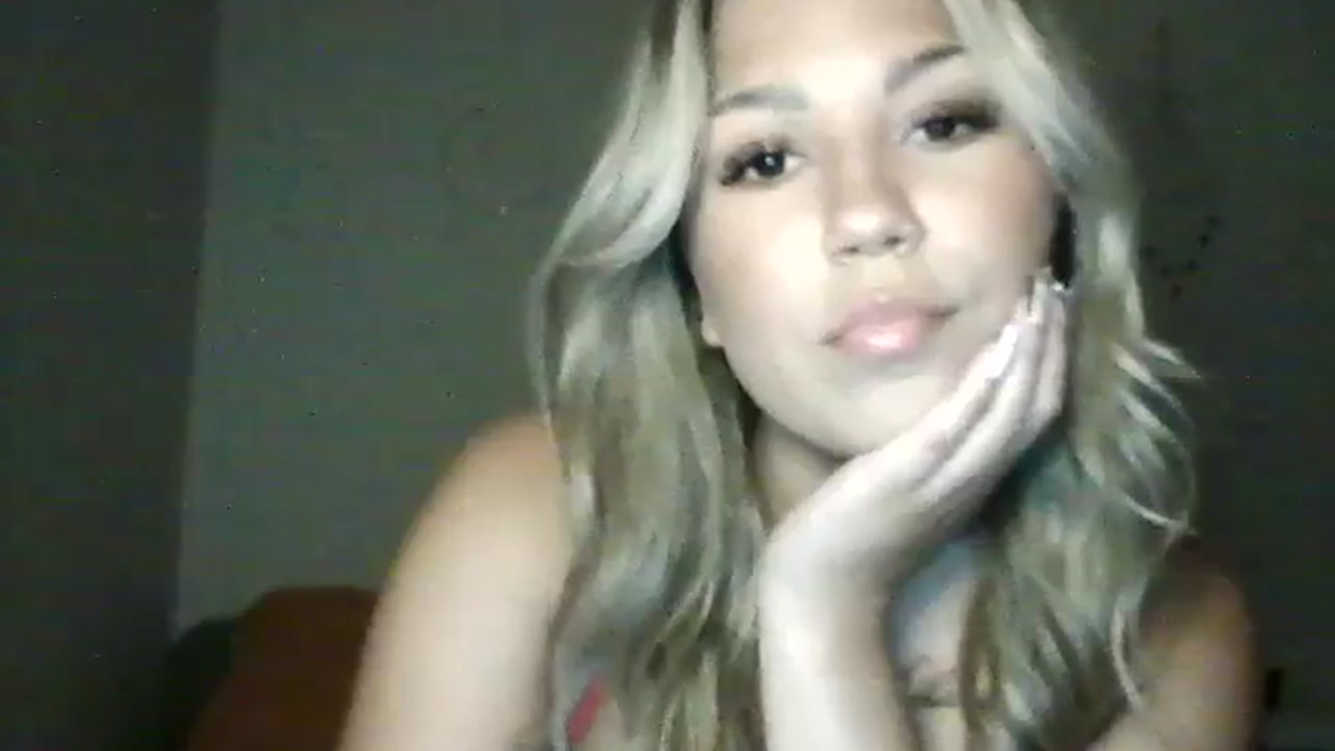 Gallery image thumbnail from PrettyBlondeP's myfreecams stream on, 07/29/2024, 05:33 image 3 of 20