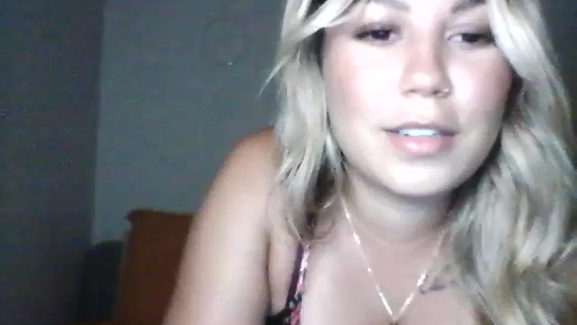 Gallery image thumbnail from PrettyBlondeP's myfreecams stream on, 08/28/2024, 06:44 image 5 of 20