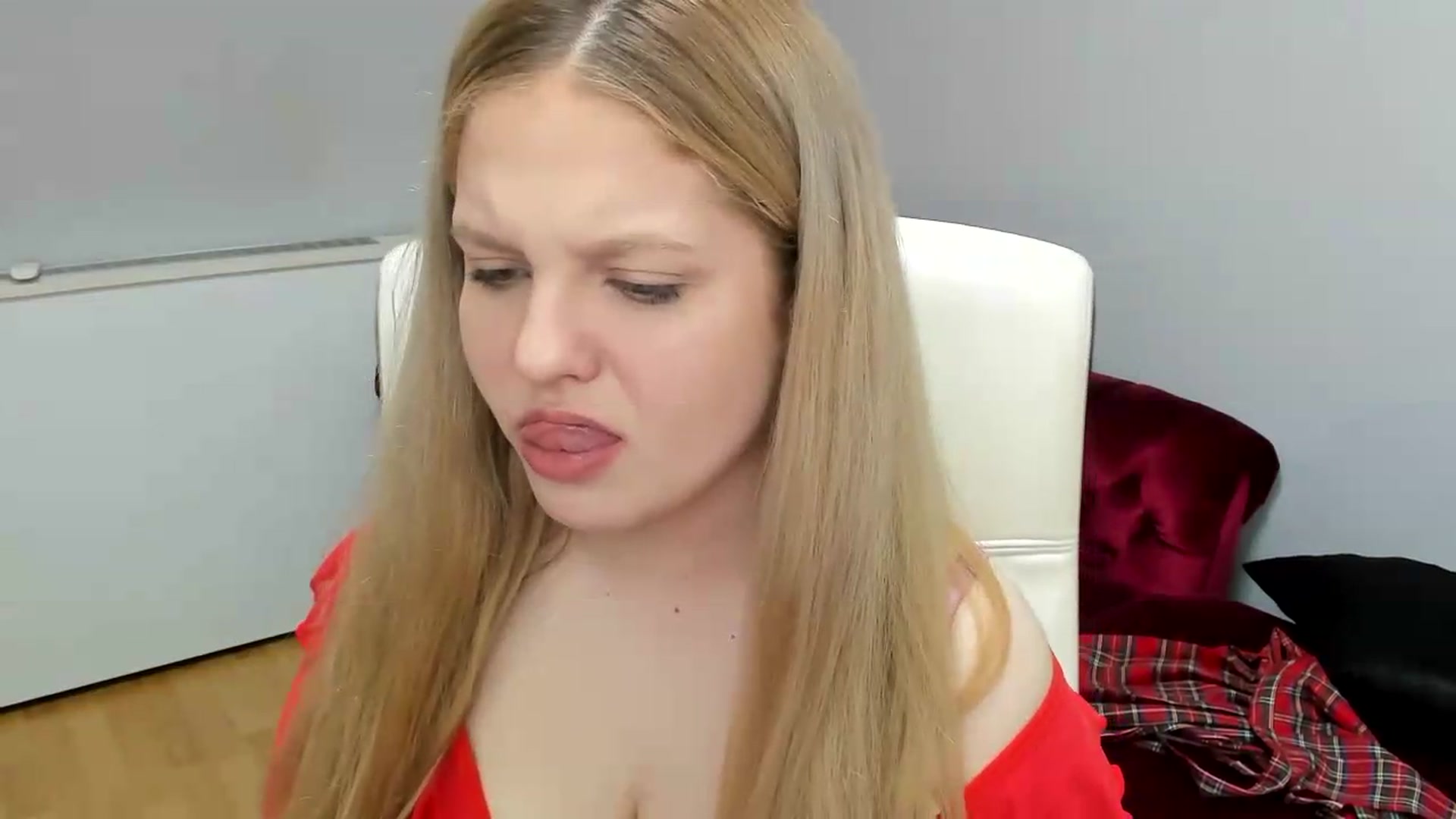 Gallery image thumbnail from PrettyKristin's myfreecams stream on, 05/30/2026, 16:24 image 7 of 20