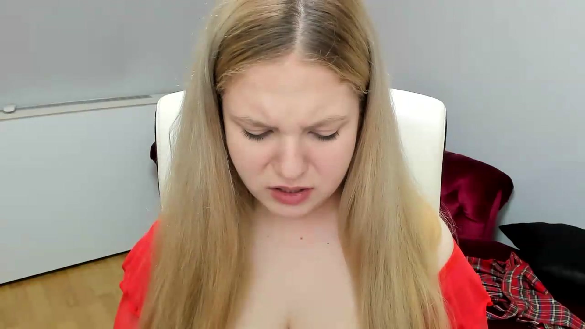 Gallery image thumbnail from PrettyKristin's myfreecams stream on, 05/30/2026, 16:24 image 9 of 20