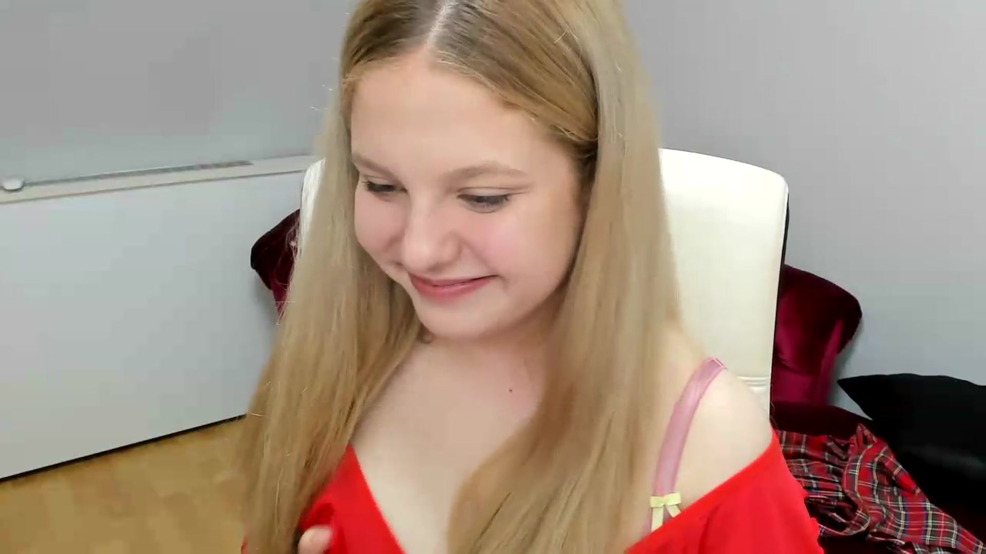 Gallery image thumbnail from PrettyKristin's myfreecams stream on, 05/30/2026, 16:24 image 4 of 20
