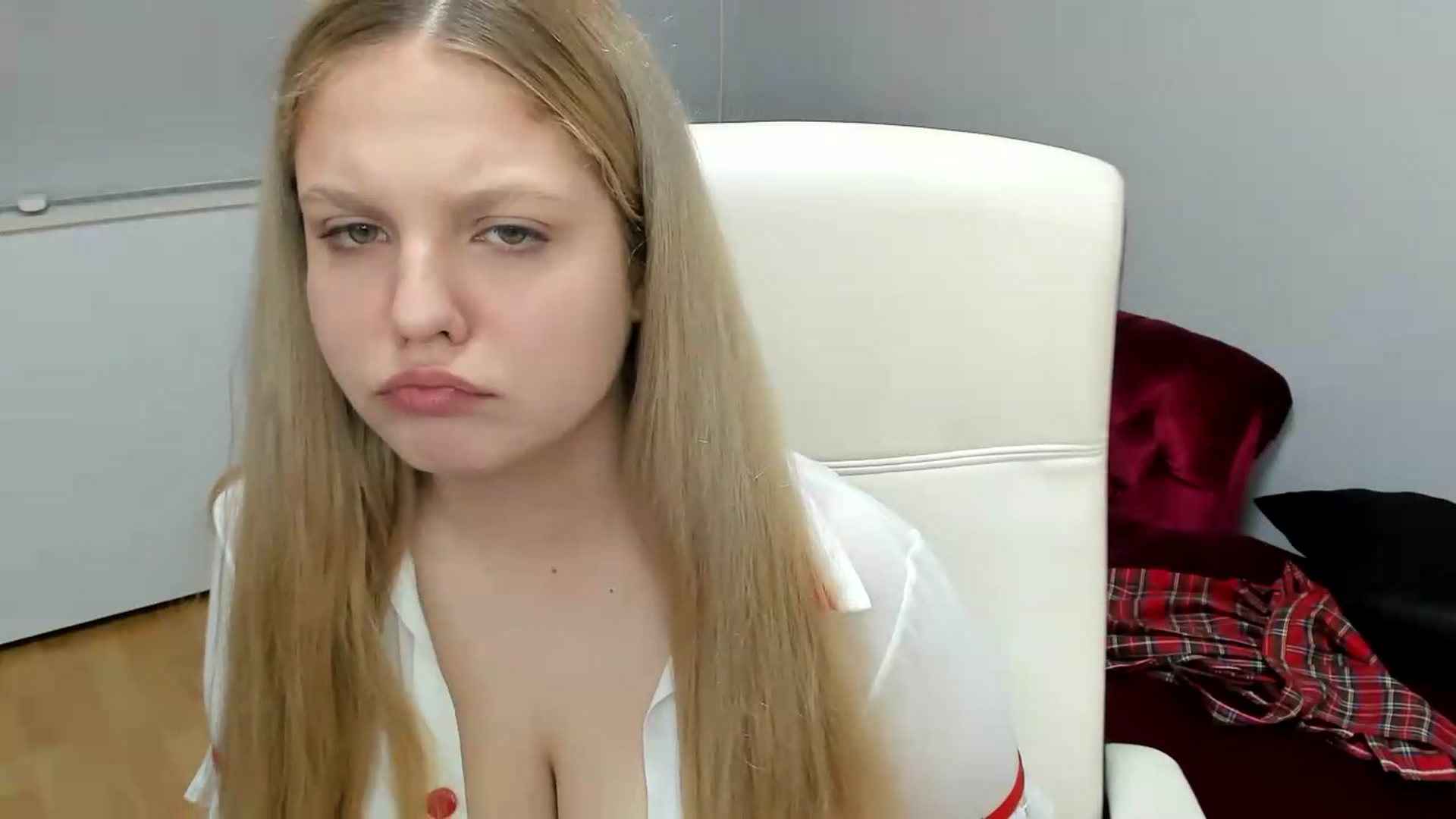 Gallery image thumbnail from PrettyKristin's myfreecams stream on, 05/30/2026, 17:32 image 20 of 20
