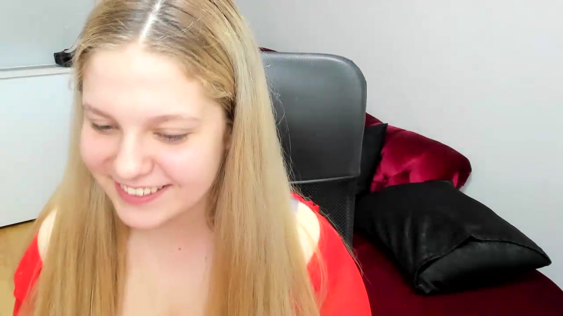 Gallery image thumbnail from PrettyKristin's myfreecams stream on, 05/31/2026, 15:41 image 17 of 20