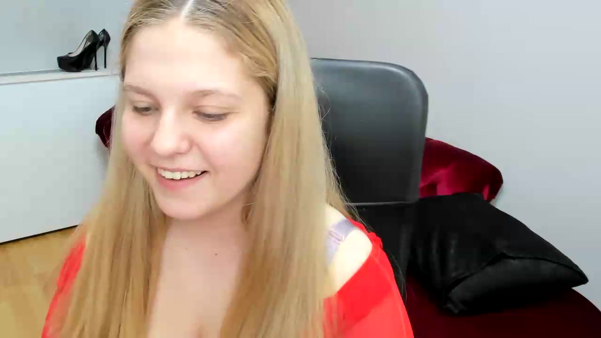 Gallery image thumbnail from PrettyKristin's myfreecams stream on, 05/31/2026, 15:41 image 16 of 20