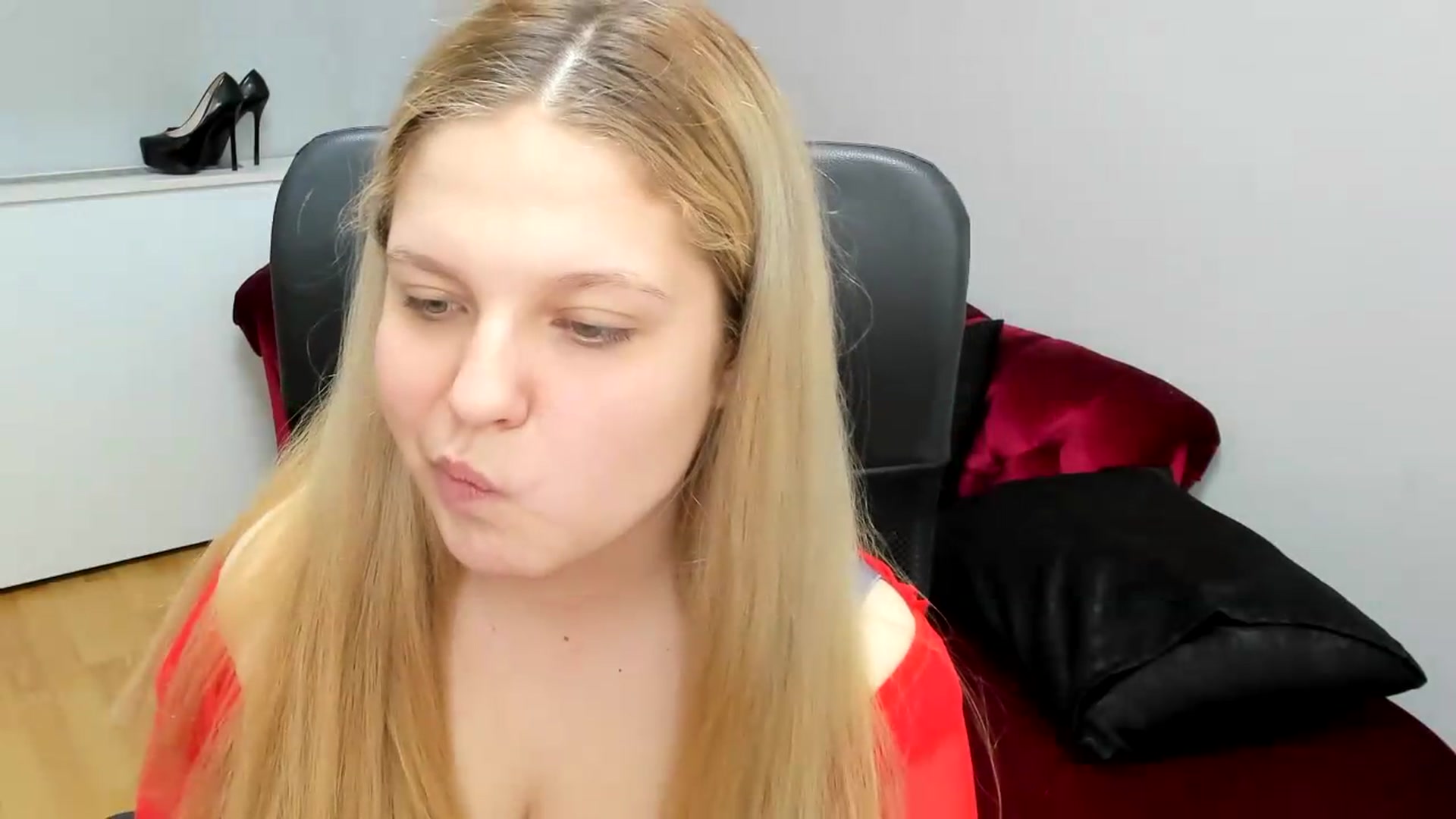 Gallery image thumbnail from PrettyKristin's myfreecams stream on, 05/31/2026, 15:41 image 11 of 20