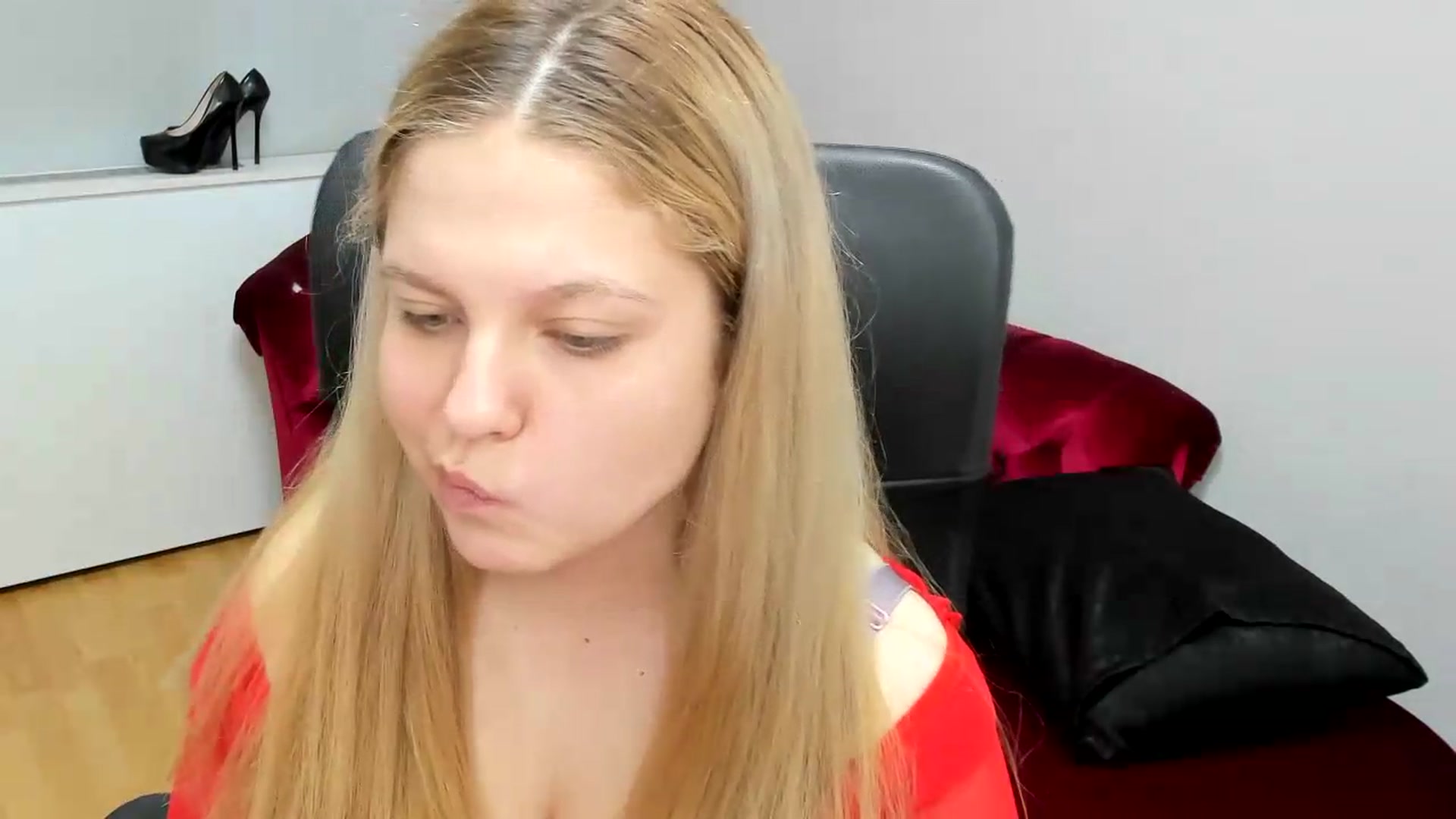 Gallery image thumbnail from PrettyKristin's myfreecams stream on, 05/31/2026, 15:41 image 13 of 20