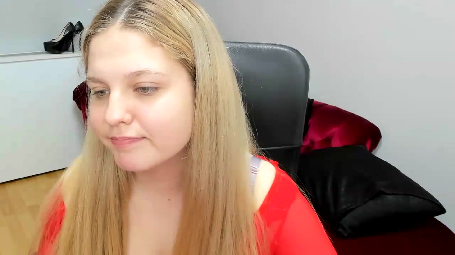 Gallery image thumbnail from PrettyKristin's myfreecams stream on, 05/31/2026, 15:41 image 15 of 20