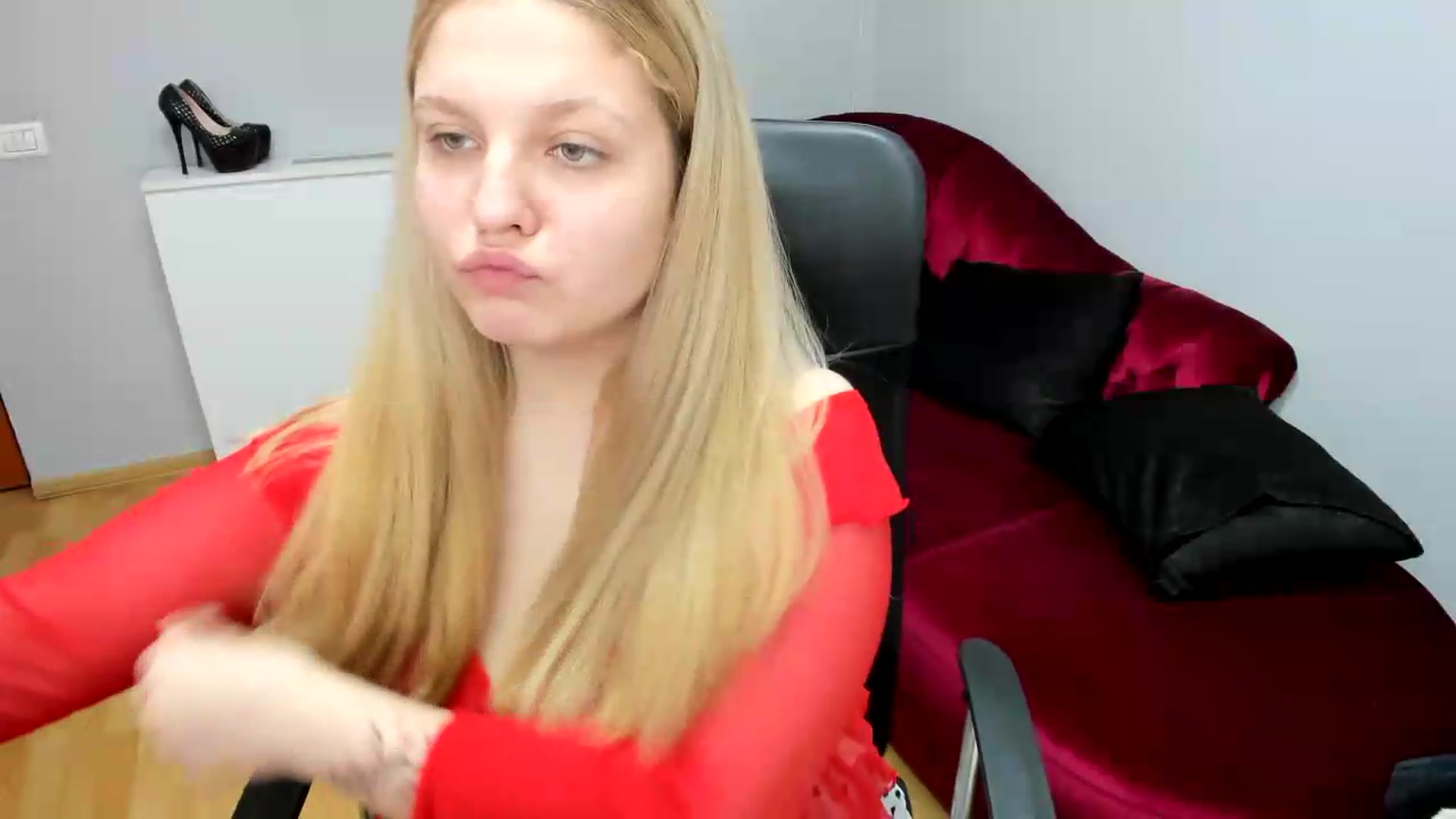 Gallery image thumbnail from PrettyKristin's myfreecams stream on, 05/31/2026, 16:59 image 3 of 20