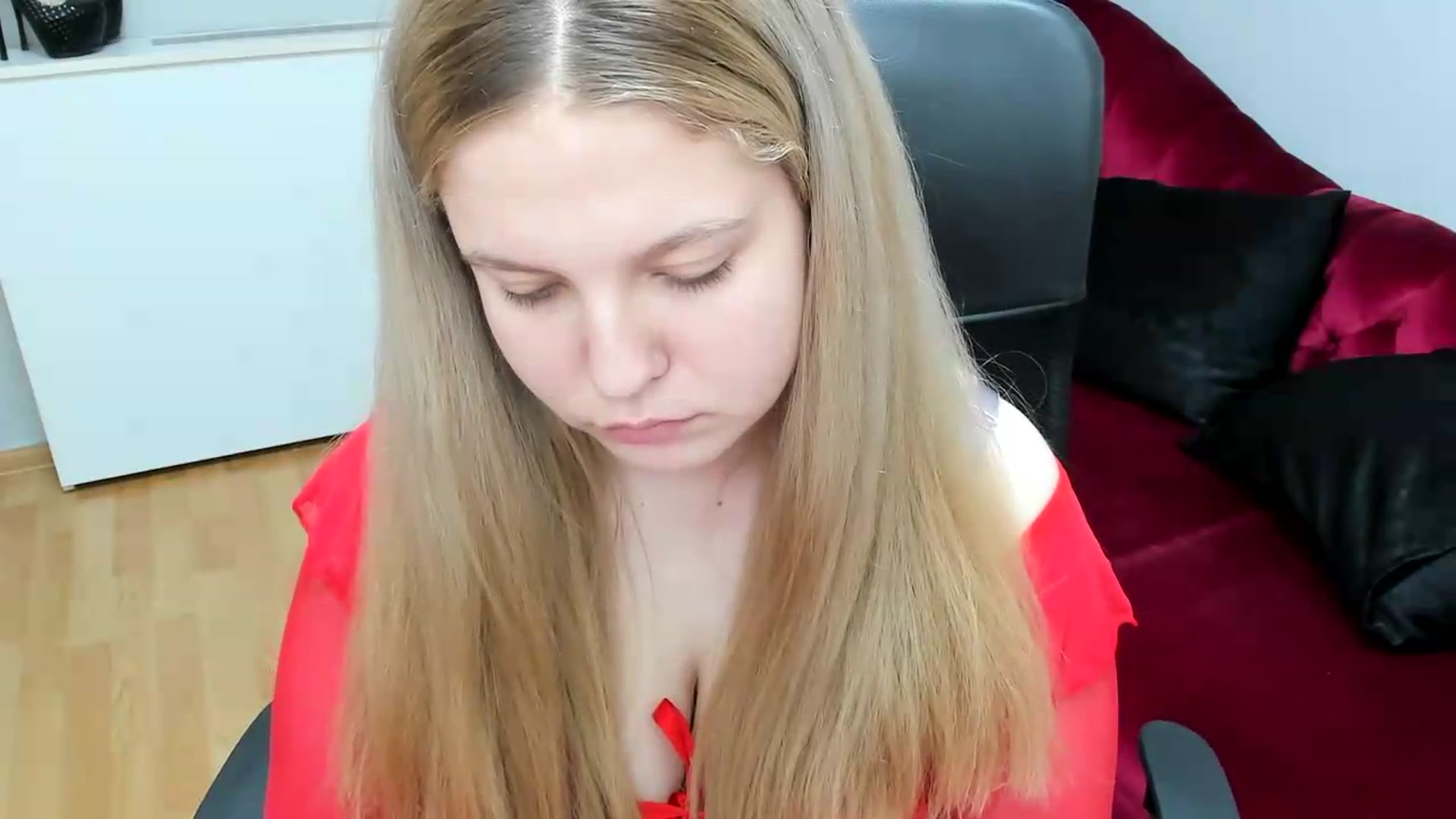 Gallery image thumbnail from PrettyKristin's myfreecams stream on, 05/31/2026, 16:59 image 18 of 20