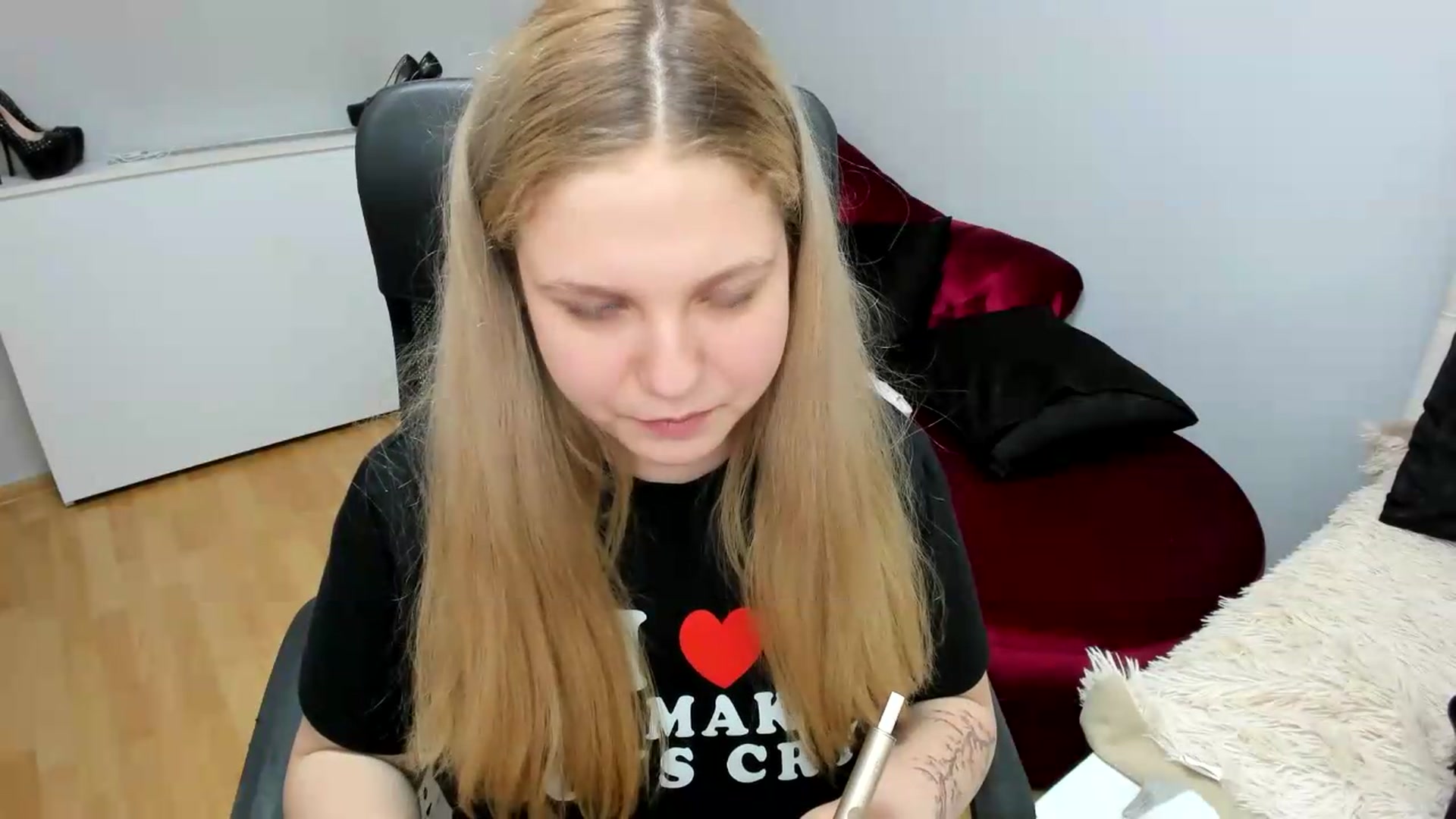 Gallery image thumbnail from PrettyKristin's myfreecams stream on, 06/01/2026, 13:51 image 17 of 20