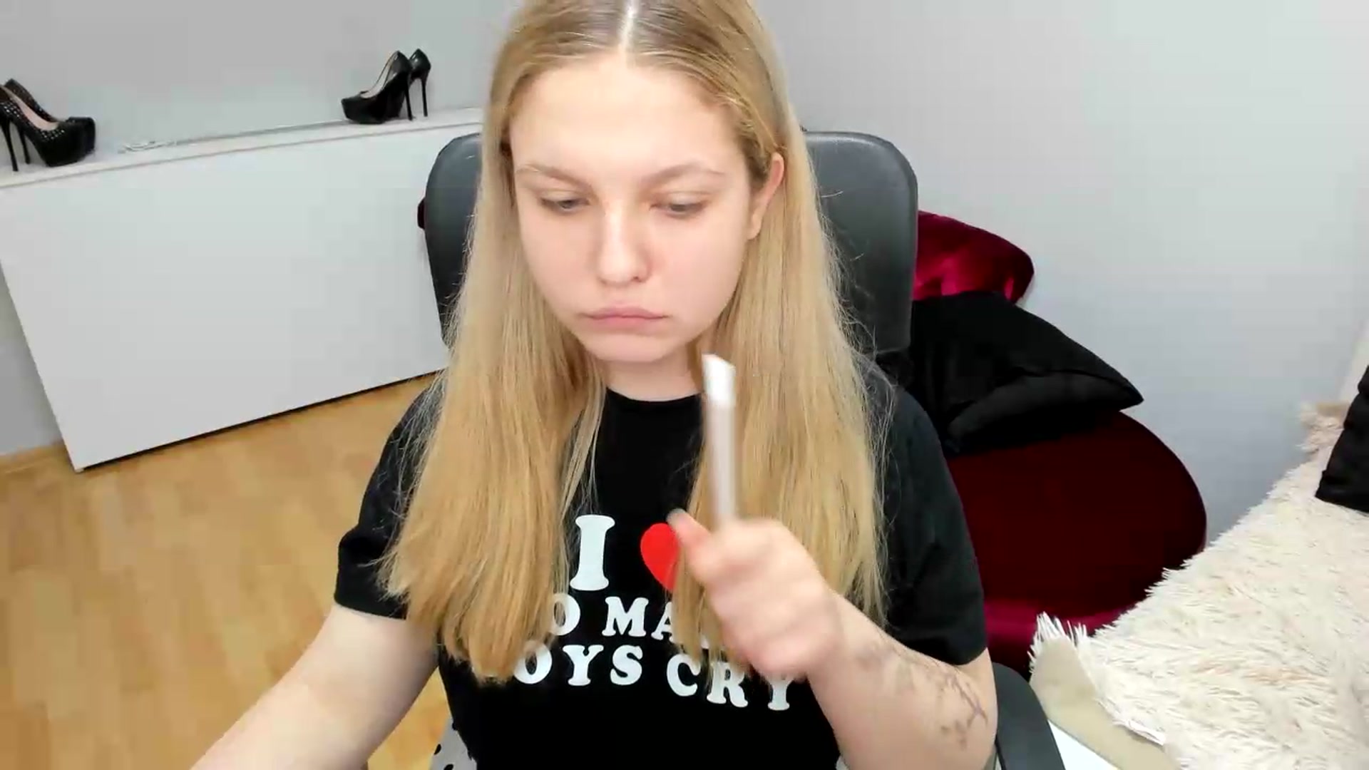 Gallery image thumbnail from PrettyKristin's myfreecams stream on, 06/01/2026, 13:51 image 16 of 20