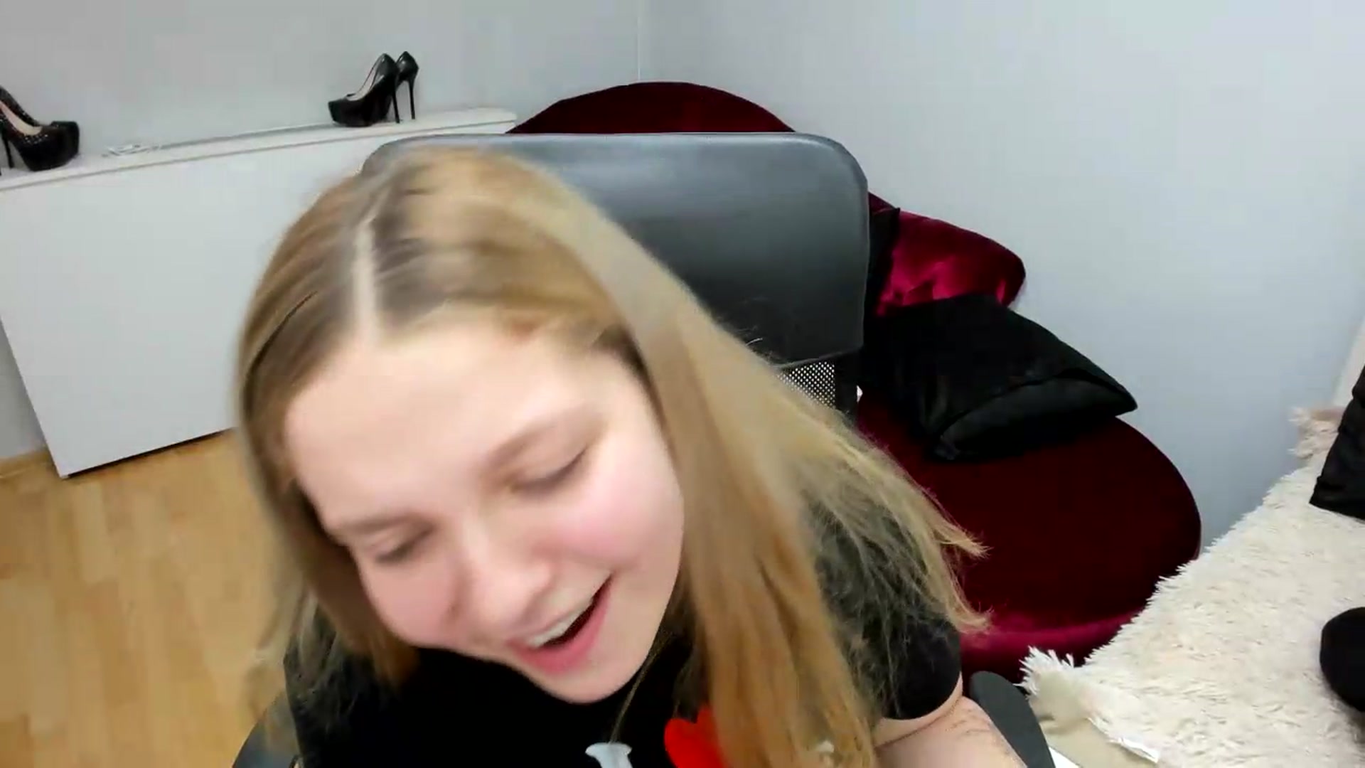 Gallery image thumbnail from PrettyKristin's myfreecams stream on, 06/01/2026, 16:09 image 15 of 20