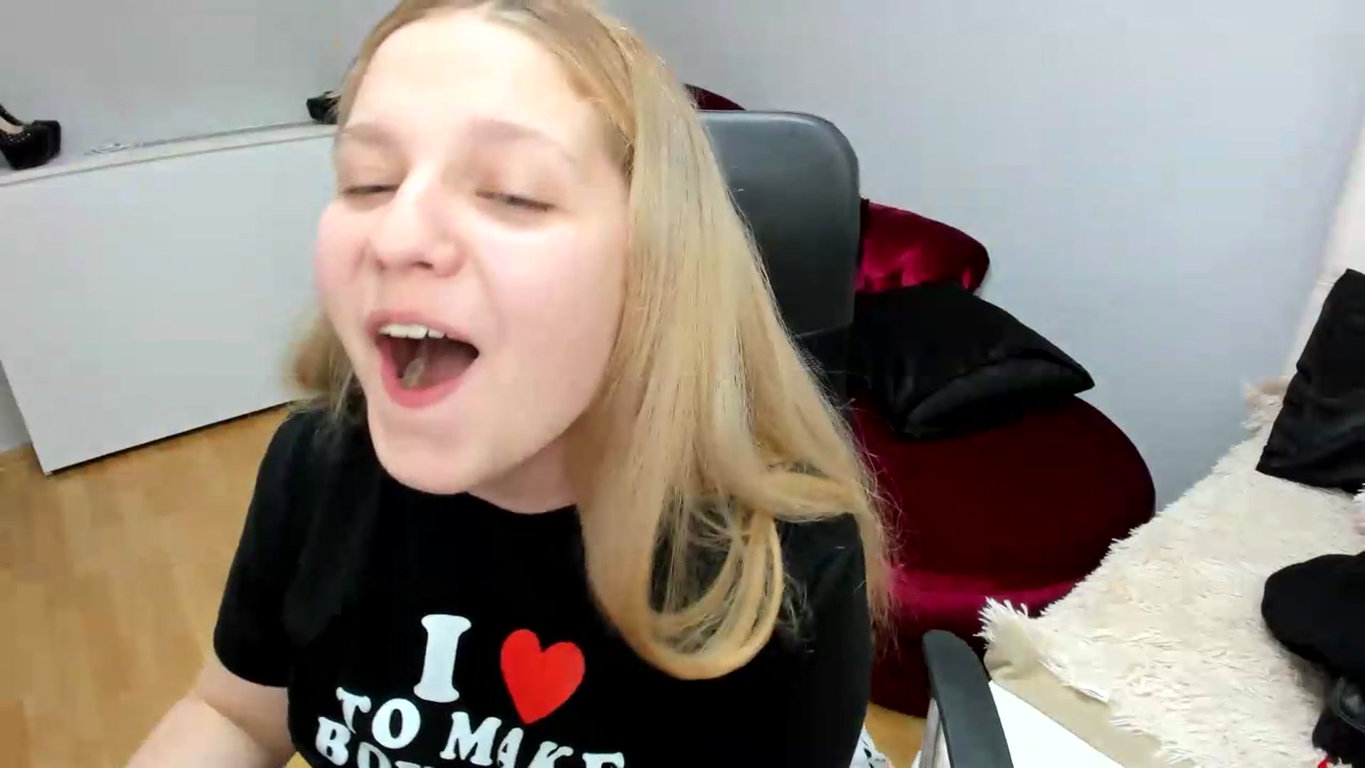 Gallery image thumbnail from PrettyKristin's myfreecams stream on, 06/01/2026, 16:09 image 11 of 20