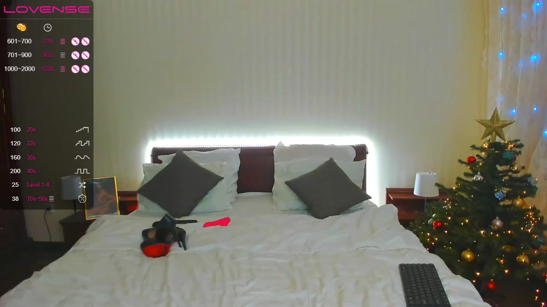 Gallery image thumbnail from PrettyMatilda's myfreecams stream on, 12/23/2022, 19:09 image 1 of 20