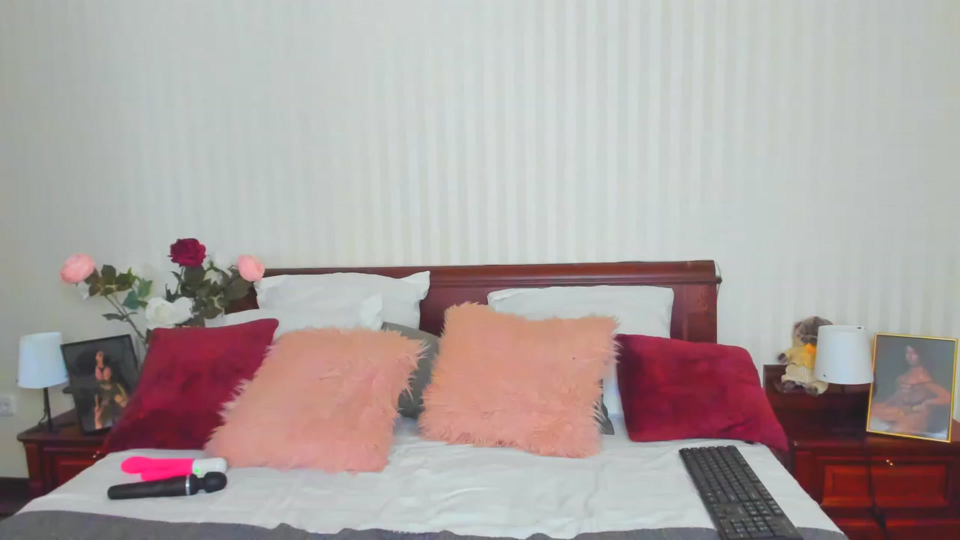 Gallery image thumbnail from PrettyMatilda's myfreecams stream on, 02/01/2023, 22:13 image 11 of 20