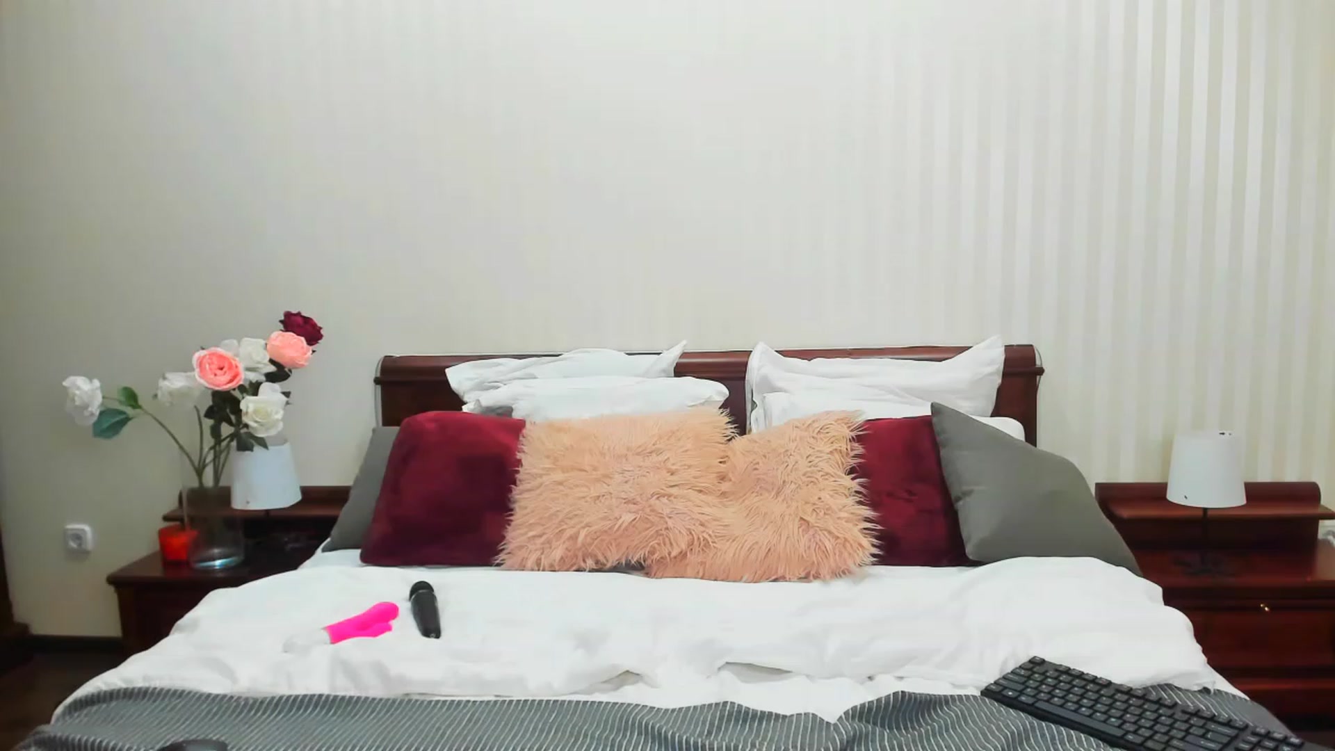 Gallery image thumbnail from PrettyMatilda's myfreecams stream on, 03/05/2023, 20:07 image 4 of 20