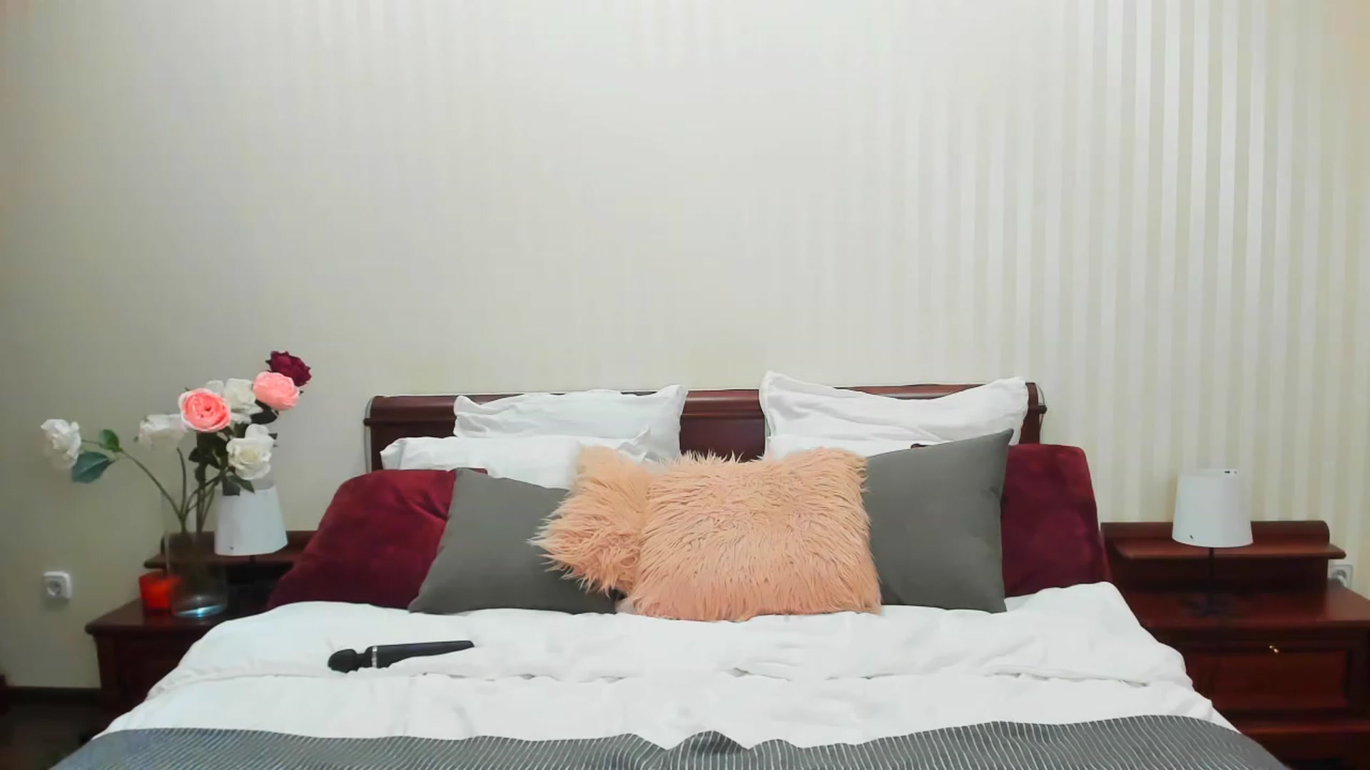 Gallery image thumbnail from PrettyMatilda's myfreecams stream on, 03/07/2023, 24:25 image 11 of 20