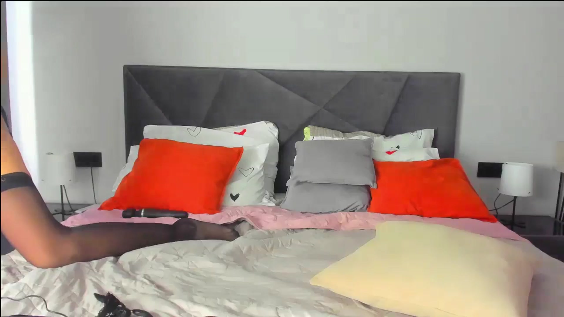 Gallery image thumbnail from PrettyMatilda's myfreecams stream on, 09/27/2024, 11:07 image 19 of 20