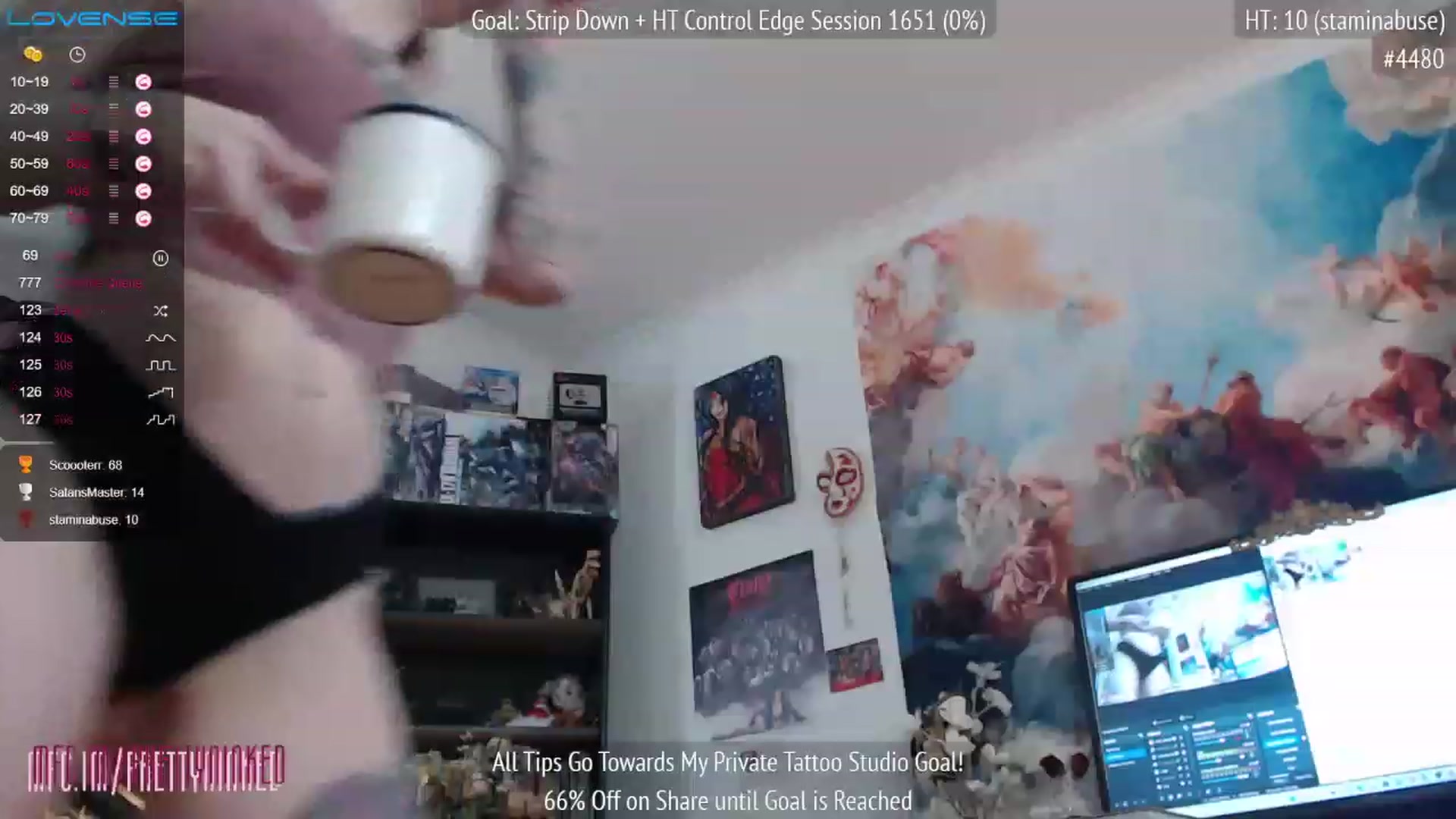Gallery image thumbnail from PrettyNInked's myfreecams stream on, 01/09/2023, 17:00 image 16 of 20