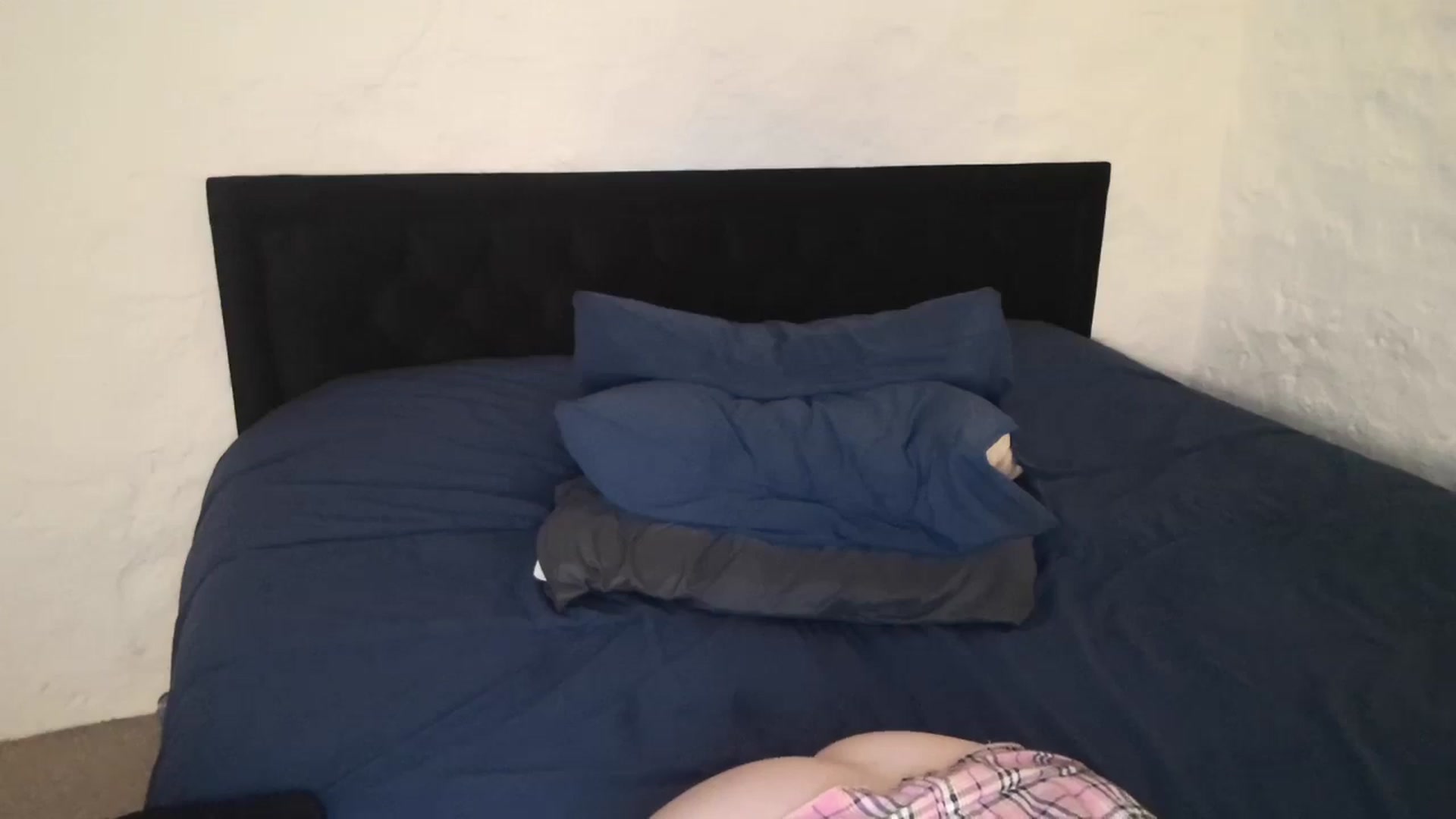 Gallery image thumbnail from PrettyPetite1's myfreecams stream on, 07/16/2025, 10:52 image 8 of 20