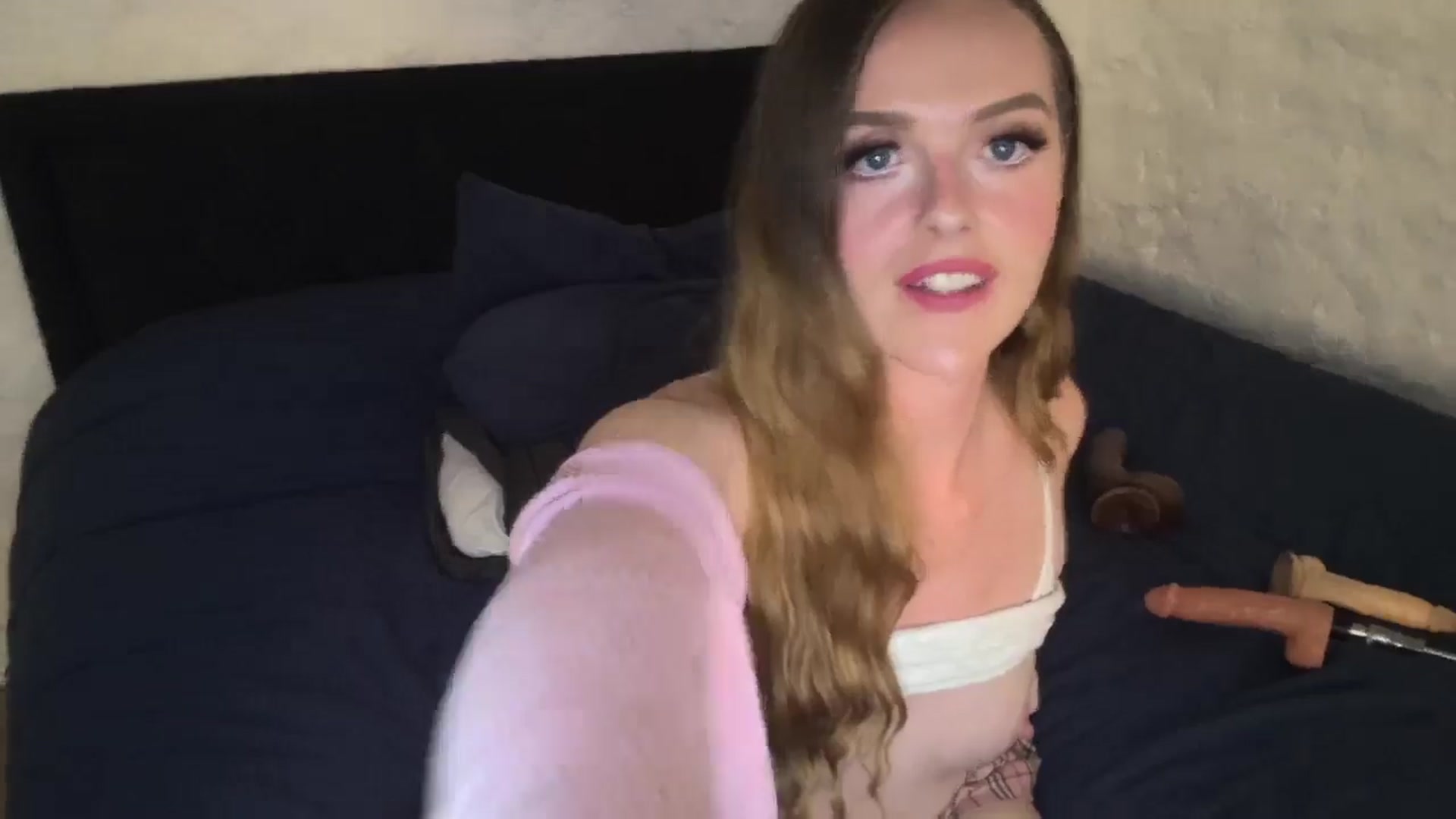 Gallery image thumbnail from PrettyPetite1's myfreecams stream on, 07/16/2025, 12:29 image 15 of 20