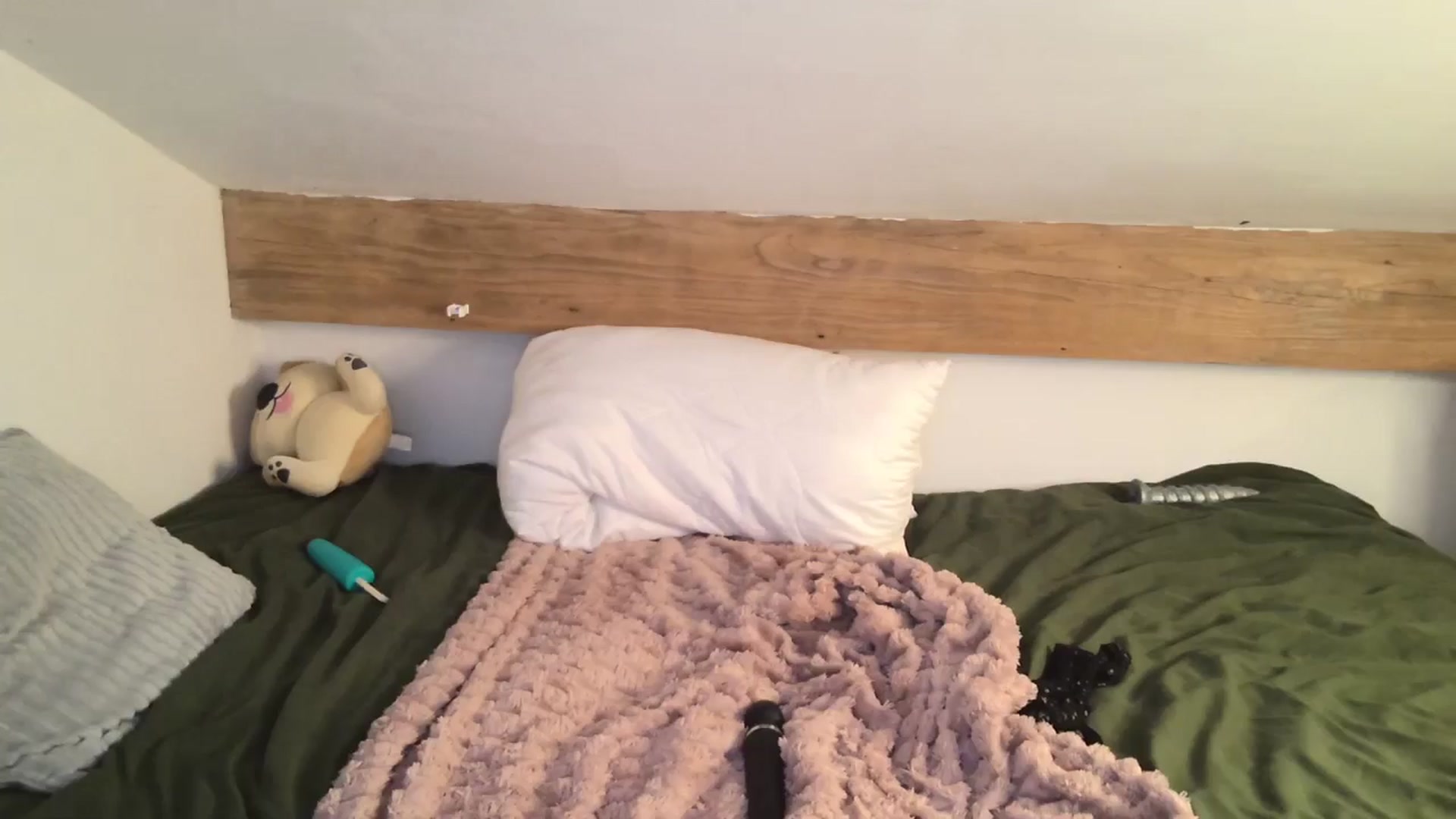 Gallery image thumbnail from PrettyPetite1's myfreecams stream on, 08/12/2025, 22:10 image 15 of 20