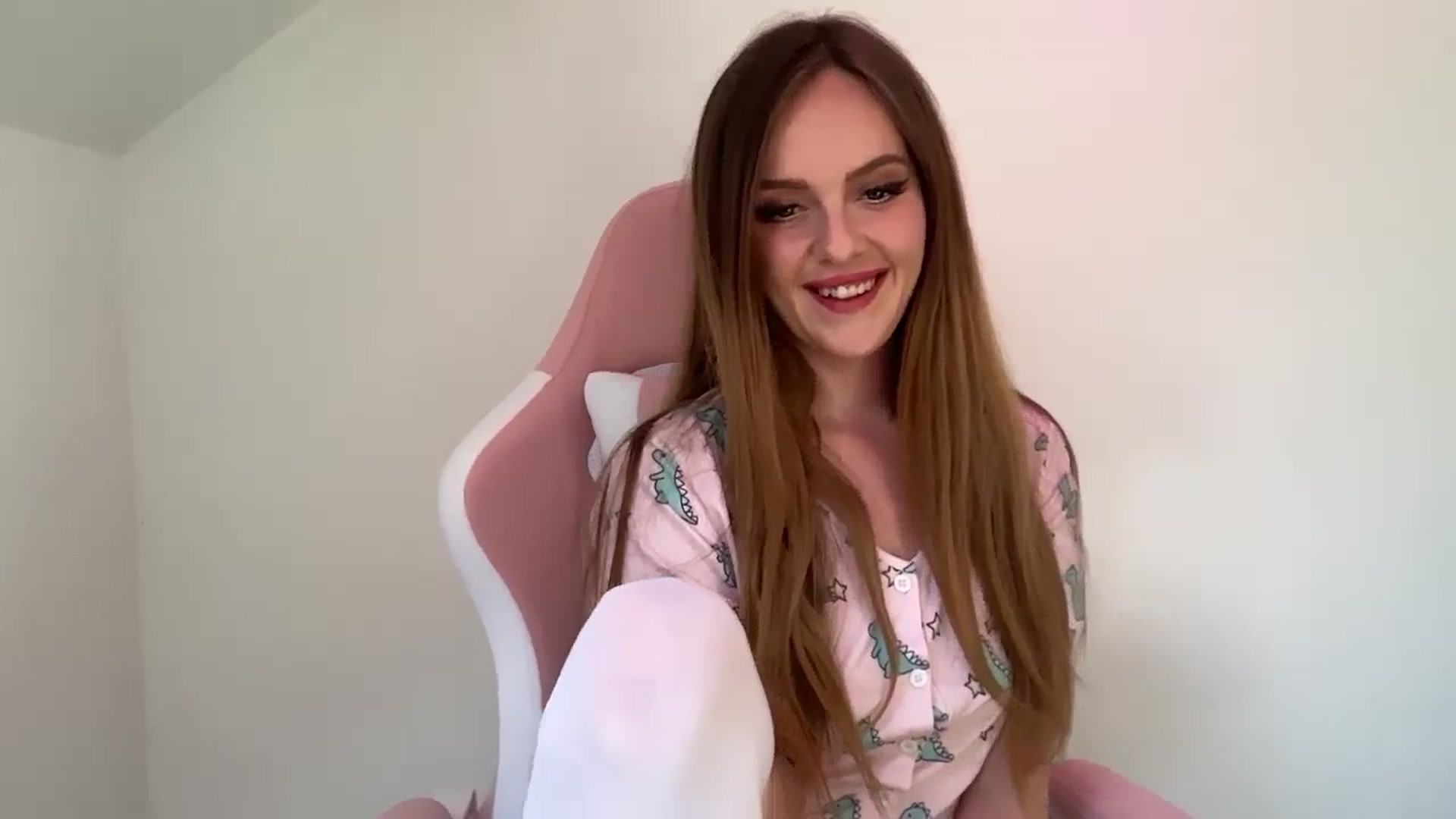 Gallery image thumbnail from PrettyPetite1's myfreecams stream on, 09/08/2025, 11:35 image 11 of 20