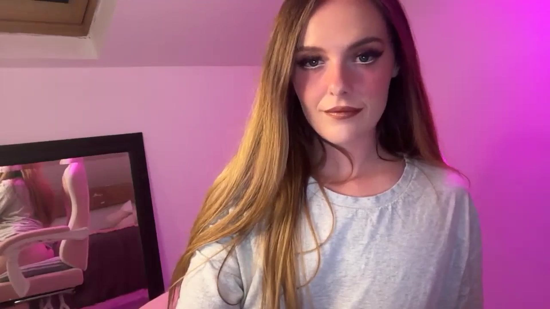 Gallery image thumbnail from PrettyPetite1's myfreecams stream on, 09/10/2025, 20:47 image 7 of 20