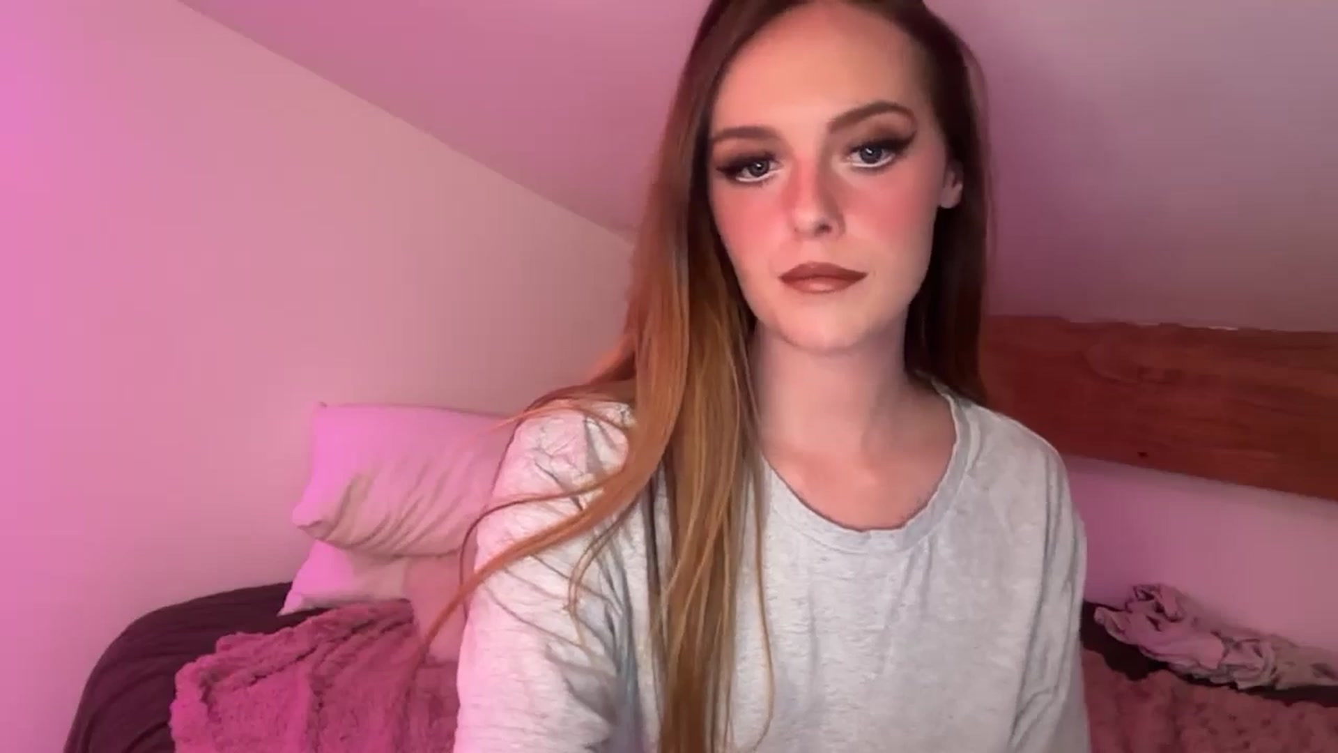 Gallery image thumbnail from PrettyPetite1's myfreecams stream on, 09/10/2025, 20:47 image 12 of 20