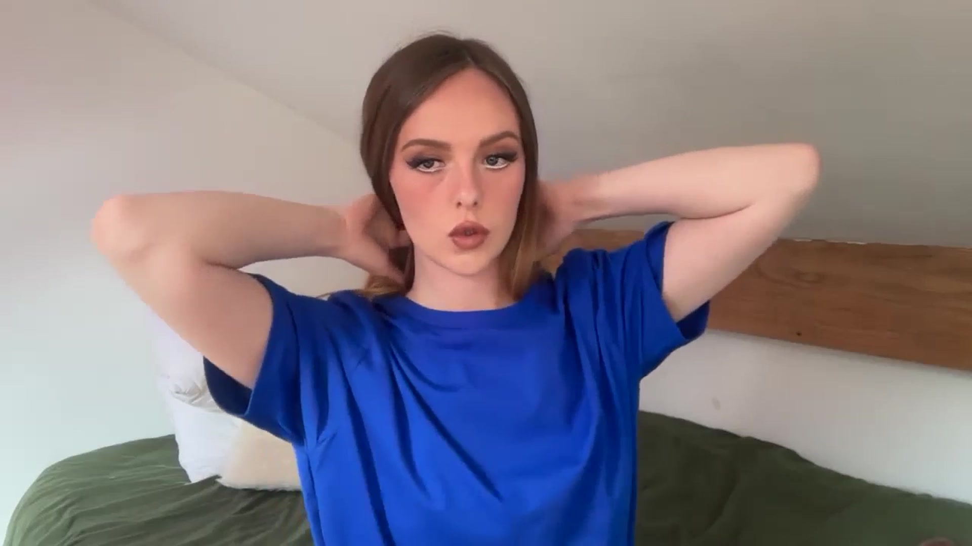 Gallery image thumbnail from PrettyPetite1's myfreecams stream on, 09/11/2025, 10:47 image 11 of 20
