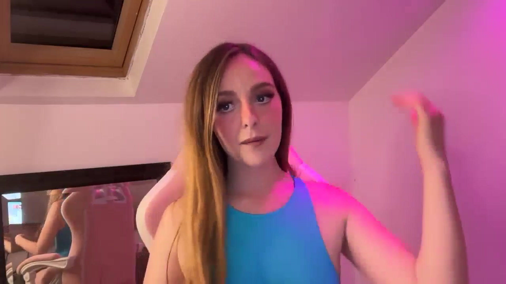 Gallery image thumbnail from PrettyPetite1's myfreecams stream on, 09/12/2025, 21:44 image 10 of 20