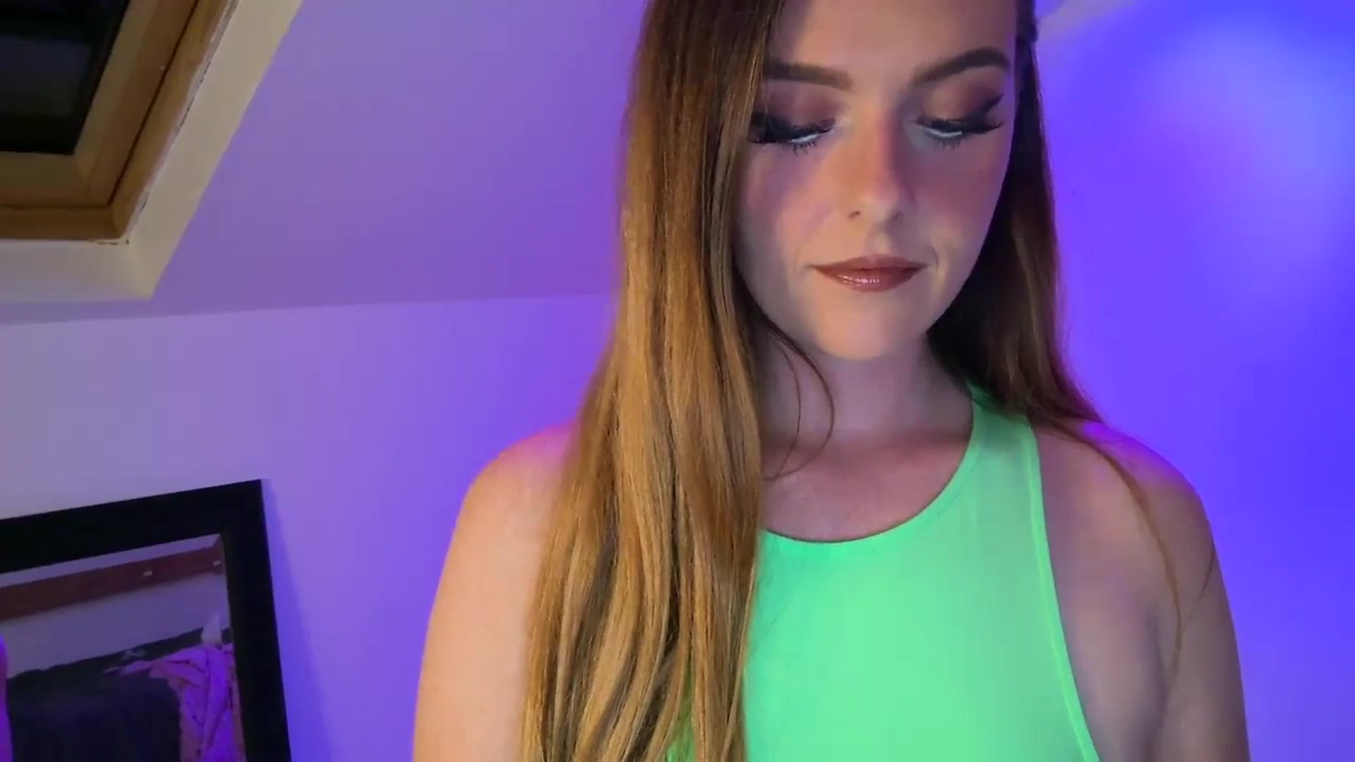 Gallery image thumbnail from PrettyPetite1's myfreecams stream on, 09/14/2025, 20:11 image 3 of 20