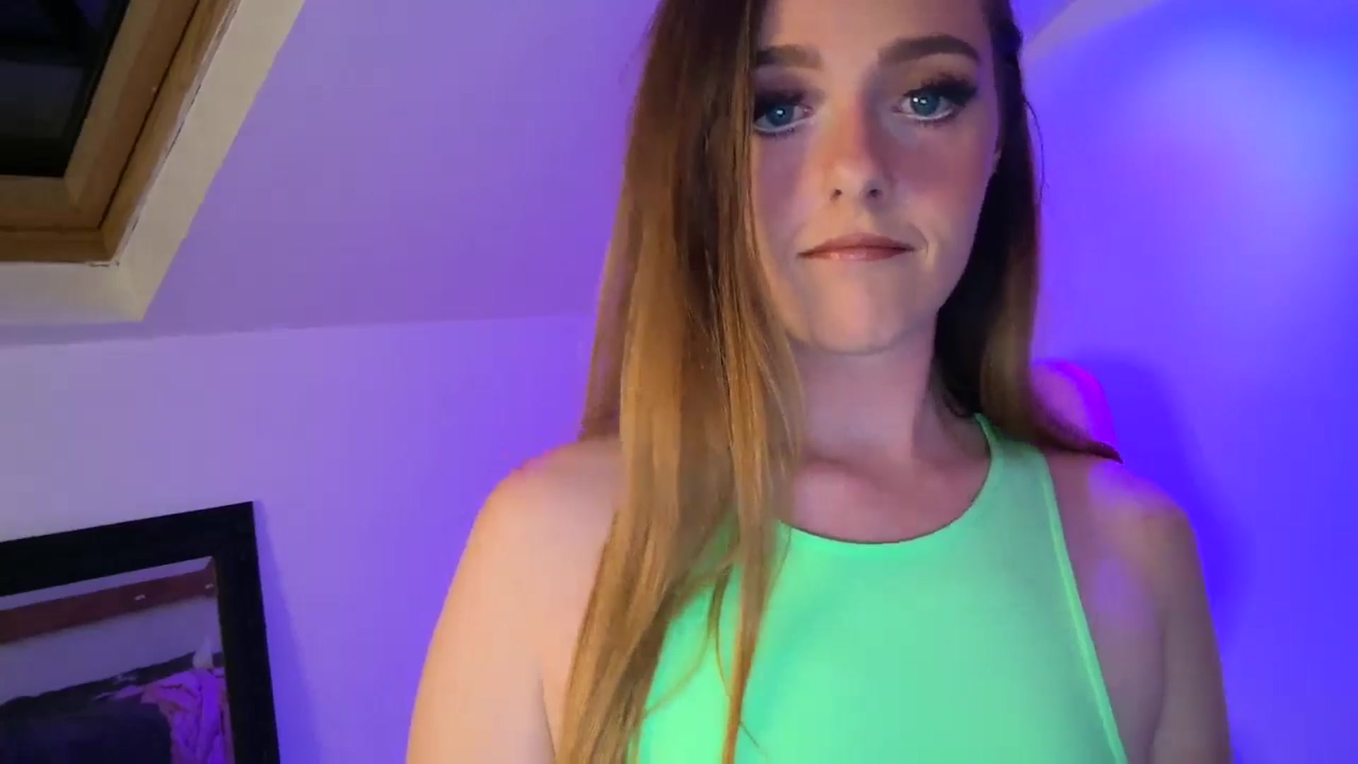 Gallery image thumbnail from PrettyPetite1's myfreecams stream on, 09/14/2025, 20:11 image 15 of 20