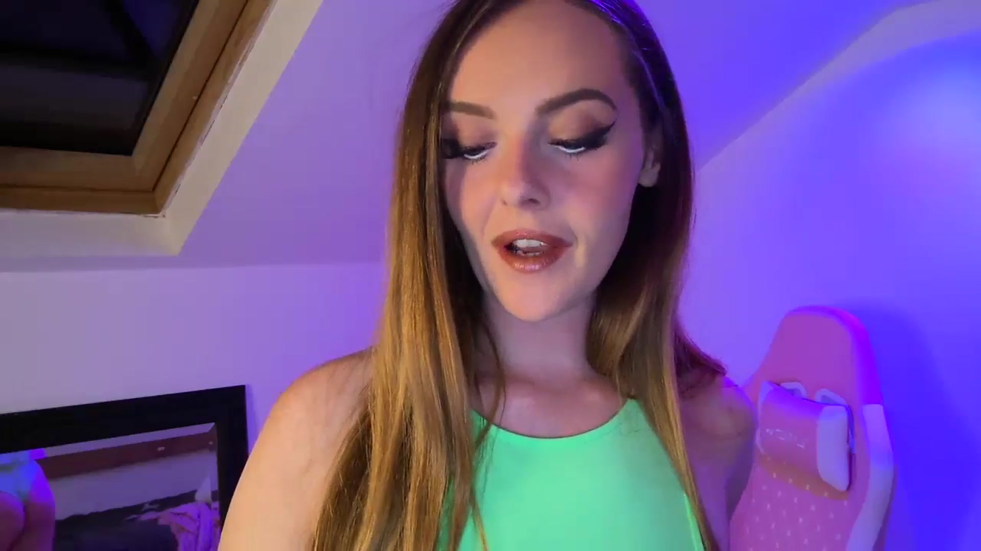 Gallery image thumbnail from PrettyPetite1's myfreecams stream on, 09/14/2025, 20:11 image 10 of 20