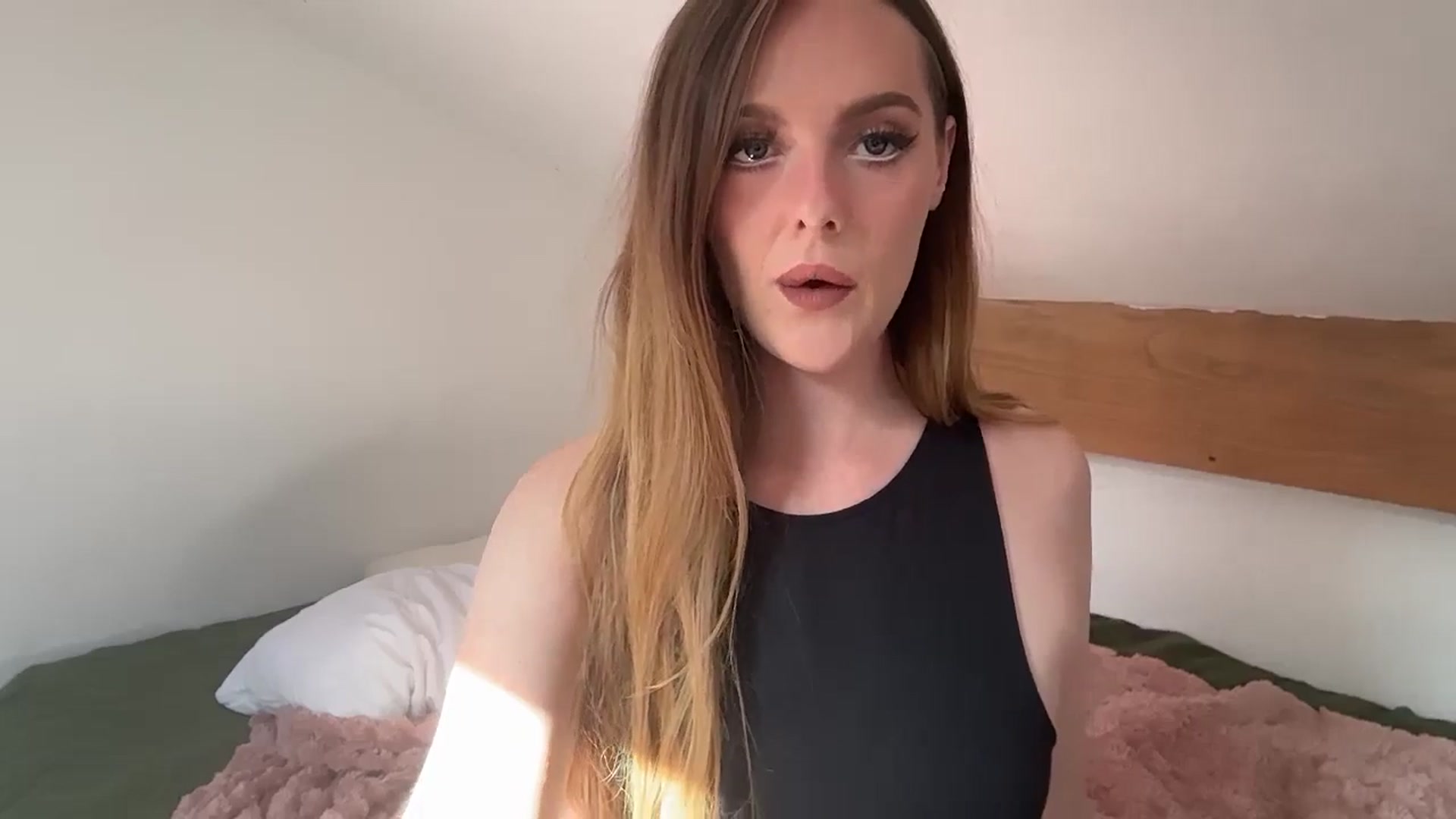 Gallery image thumbnail from PrettyPetite1's myfreecams stream on, 09/16/2025, 10:57 image 5 of 20