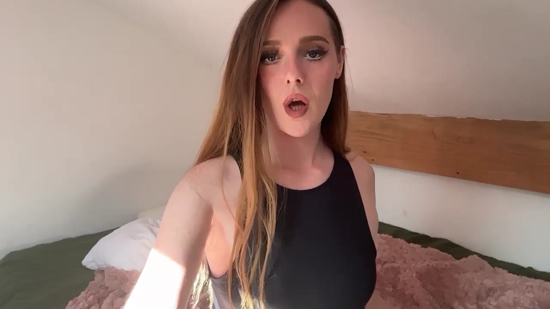 Gallery image thumbnail from PrettyPetite1's myfreecams stream on, 09/16/2025, 10:57 image 9 of 20