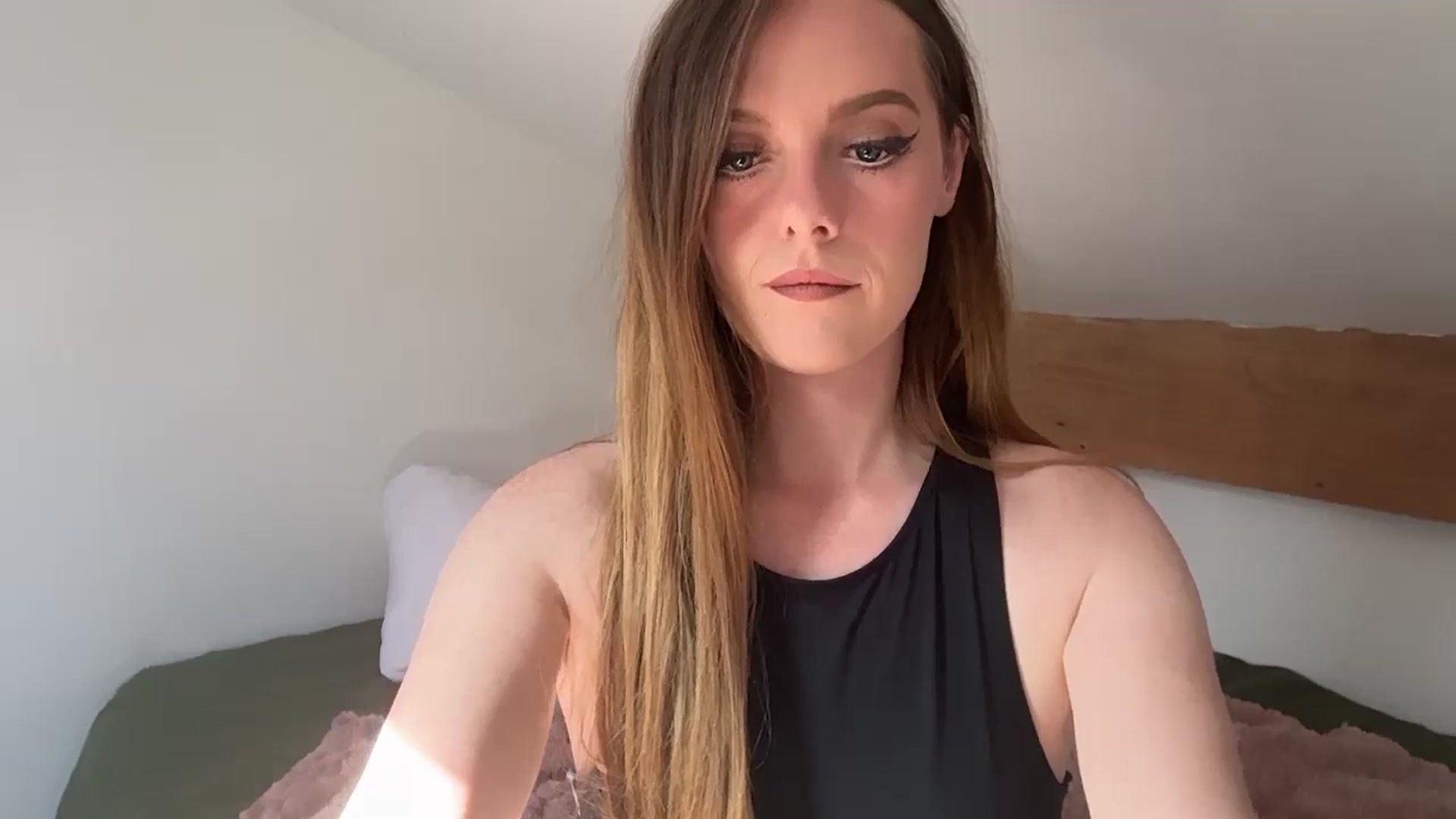 Gallery image thumbnail from PrettyPetite1's myfreecams stream on, 09/16/2025, 10:57 image 17 of 20