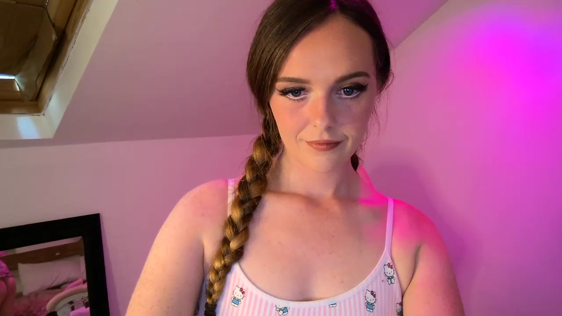 Gallery image thumbnail from PrettyPetite1's myfreecams stream on, 09/17/2025, 10:43 image 2 of 20